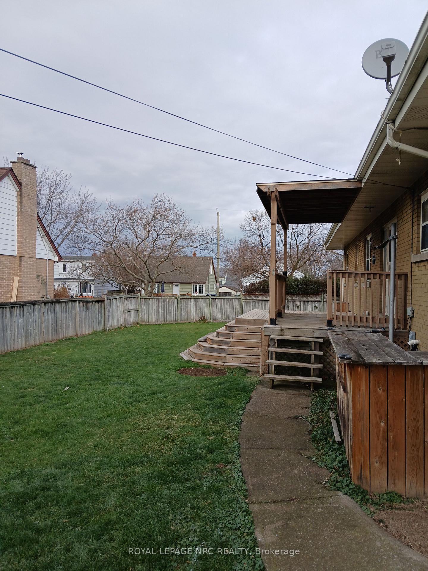 Photo 18 of 7 Orchard Avenue, St. Catharines, Secord Woods — HOMEH