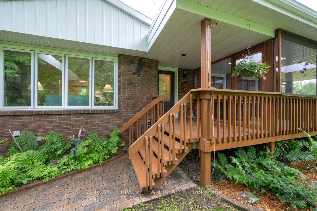 Photo 2 of 2765 Quinn Road, Ottawa, Emerald Woods/Sawmill Creek — HOMEH