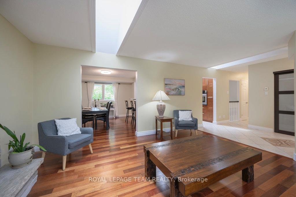 Photo 7 of 2765 Quinn Road, Ottawa, Emerald Woods/Sawmill Creek — HOMEH