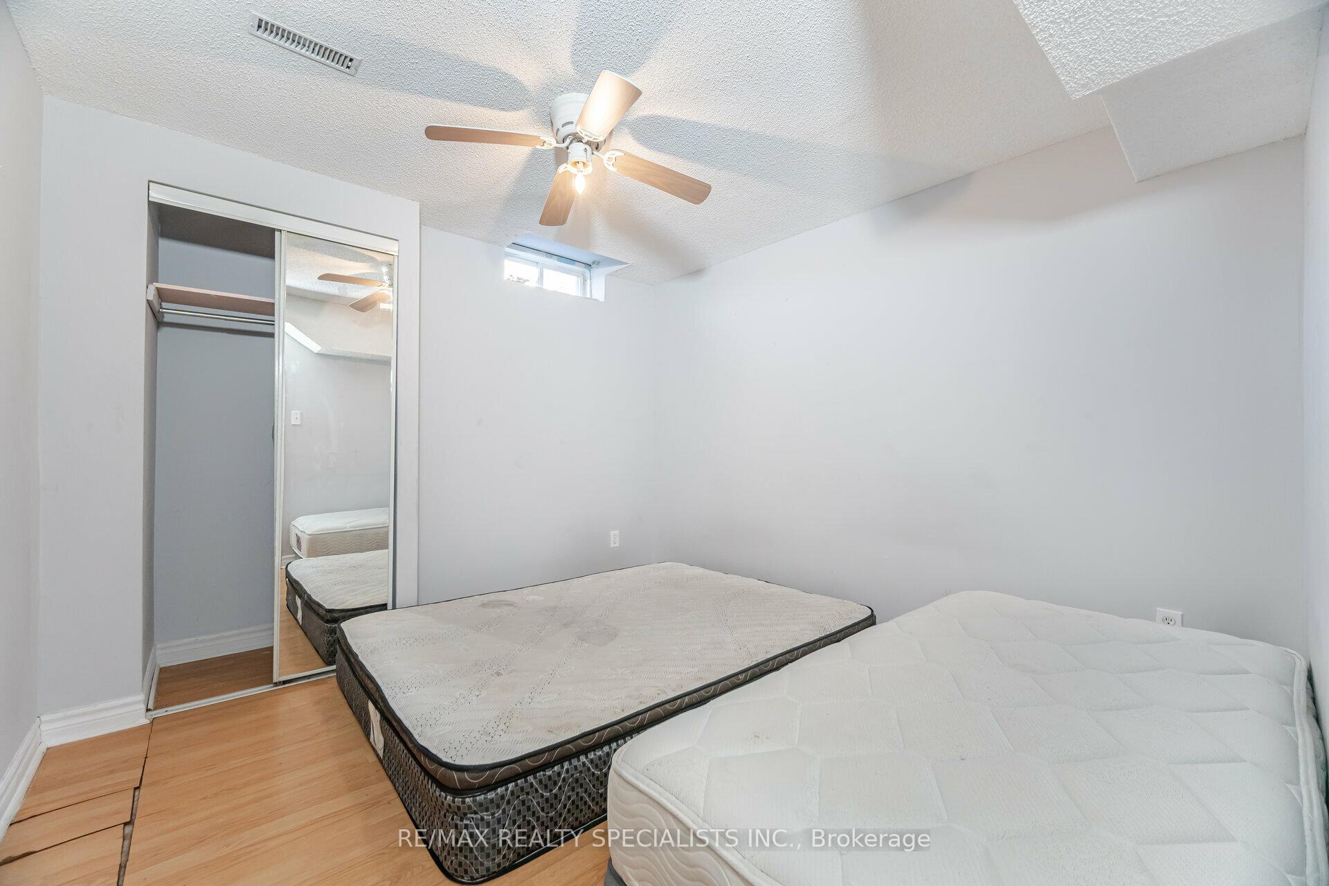 Photo 23 of 44 Black Forest Drive, Brampton, Sandringham-Wellington — HOMEH