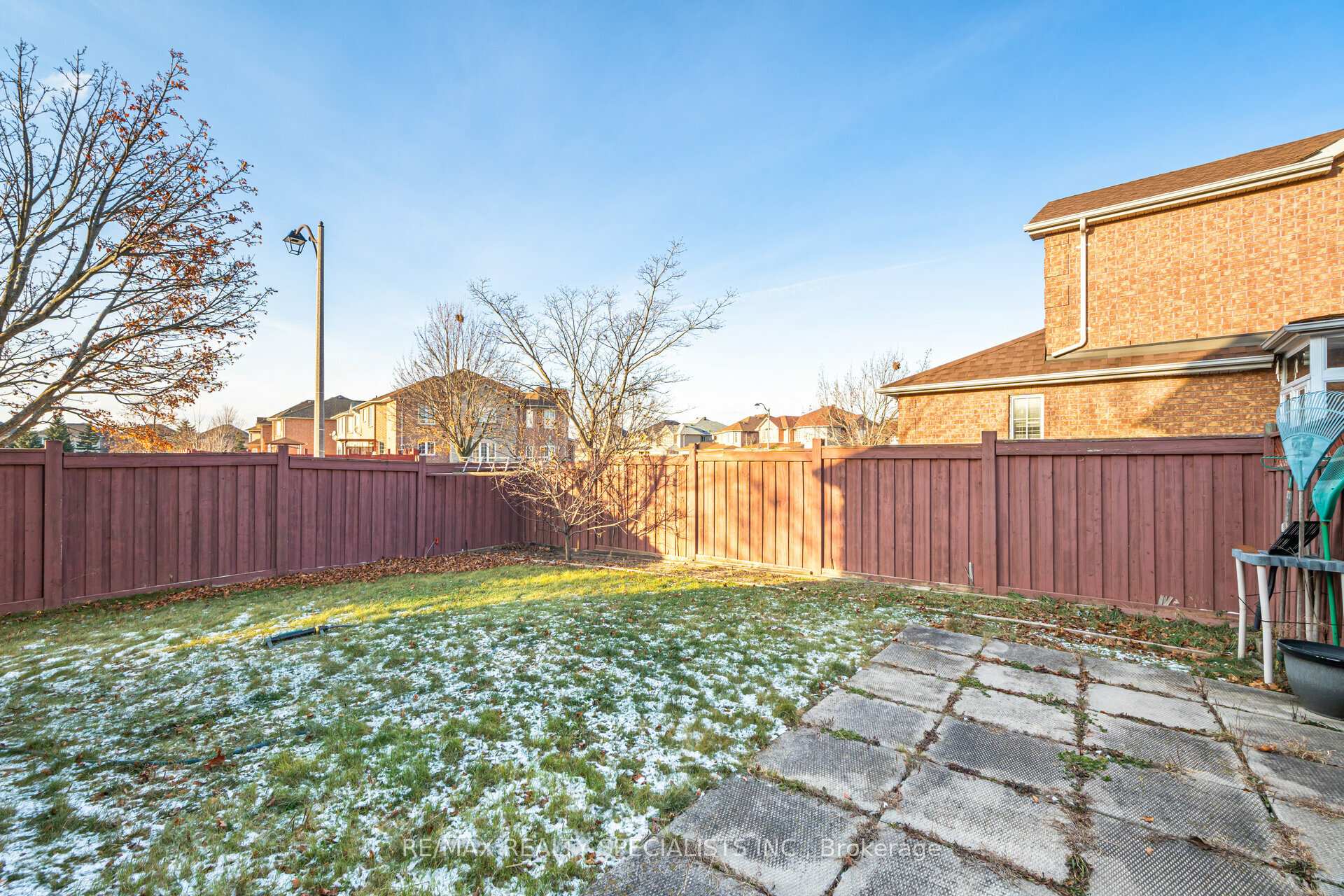 Photo 25 of 44 Black Forest Drive, Brampton, Sandringham-Wellington — HOMEH