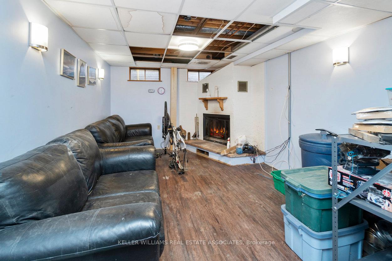 Photo 20 of 21 Wright Street, Brampton, Brampton North — HOMEH