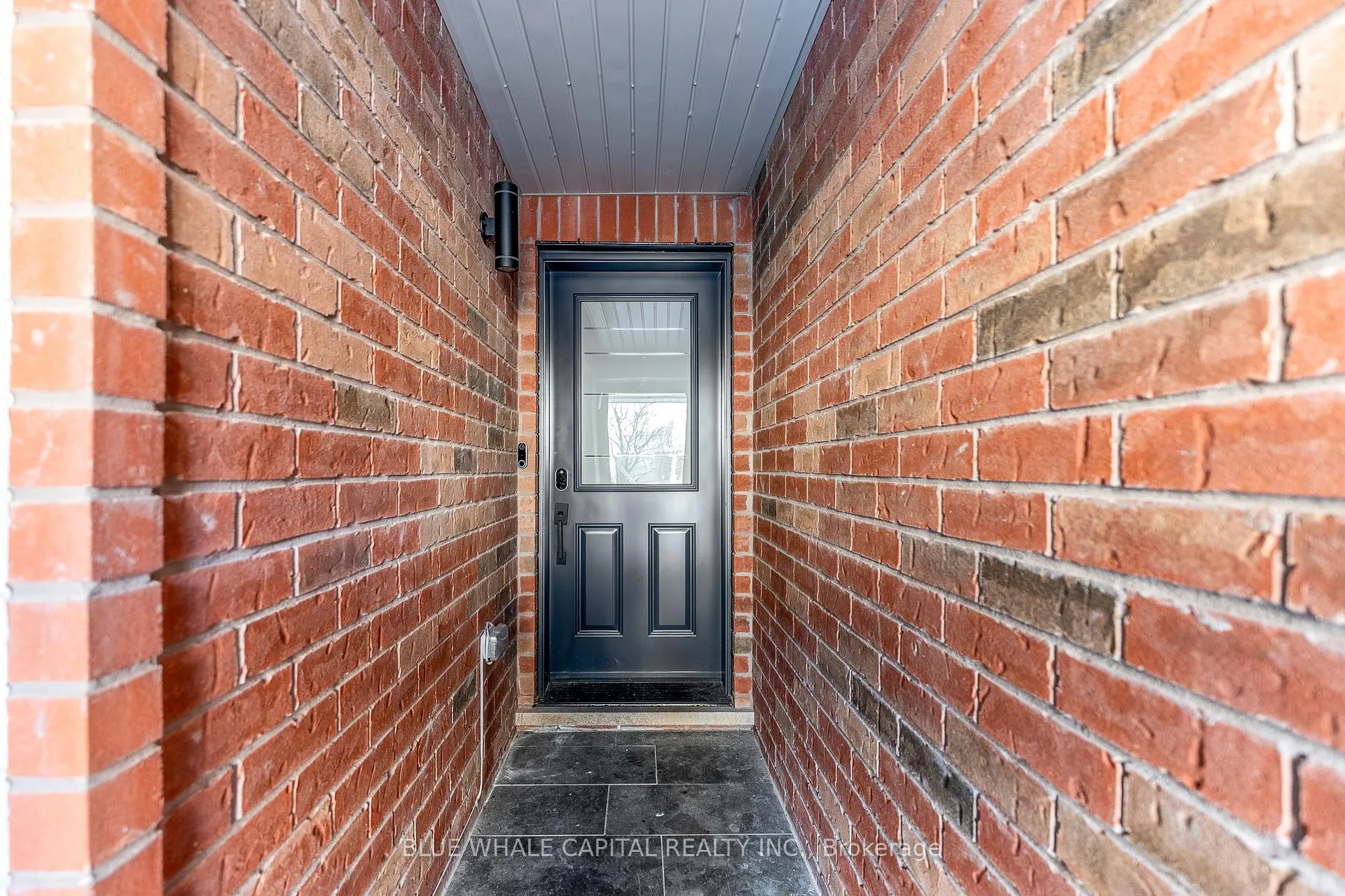 Photo 5 of 23 Minlow Way, Aurora, Rural Aurora — HOMEH