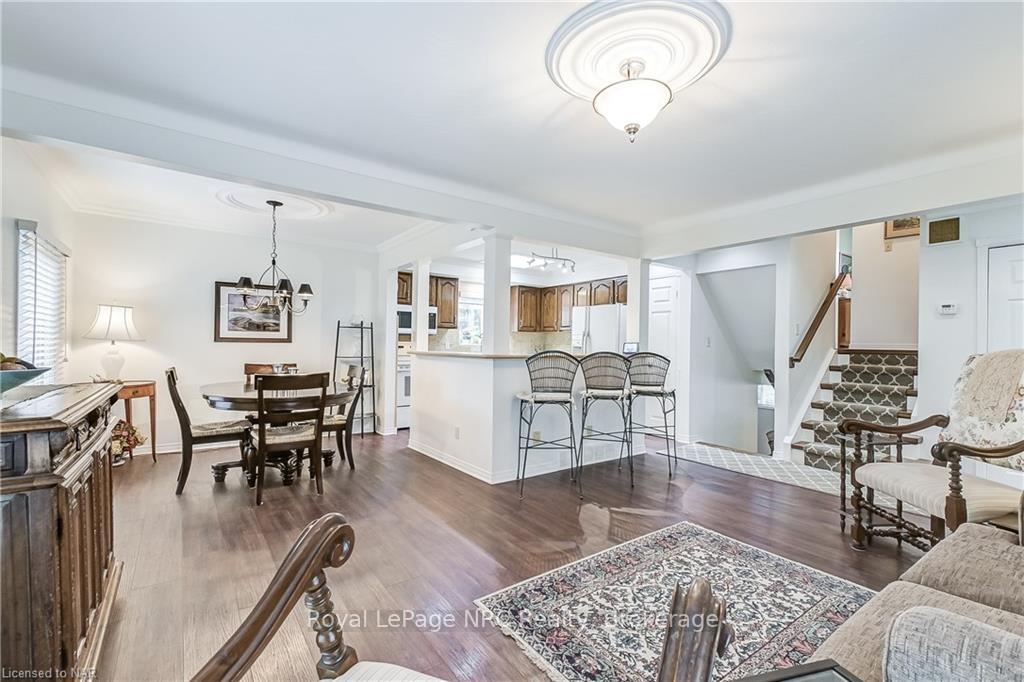 Photo 6 of 33 Cambria Drive, St. Catharines, Port Dalhousie — HOMEH