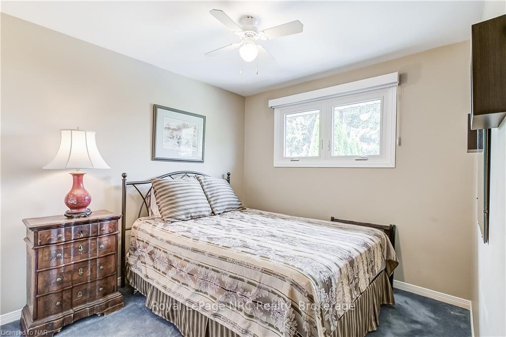 Photo 15 of 33 Cambria Drive, St. Catharines, Port Dalhousie — HOMEH