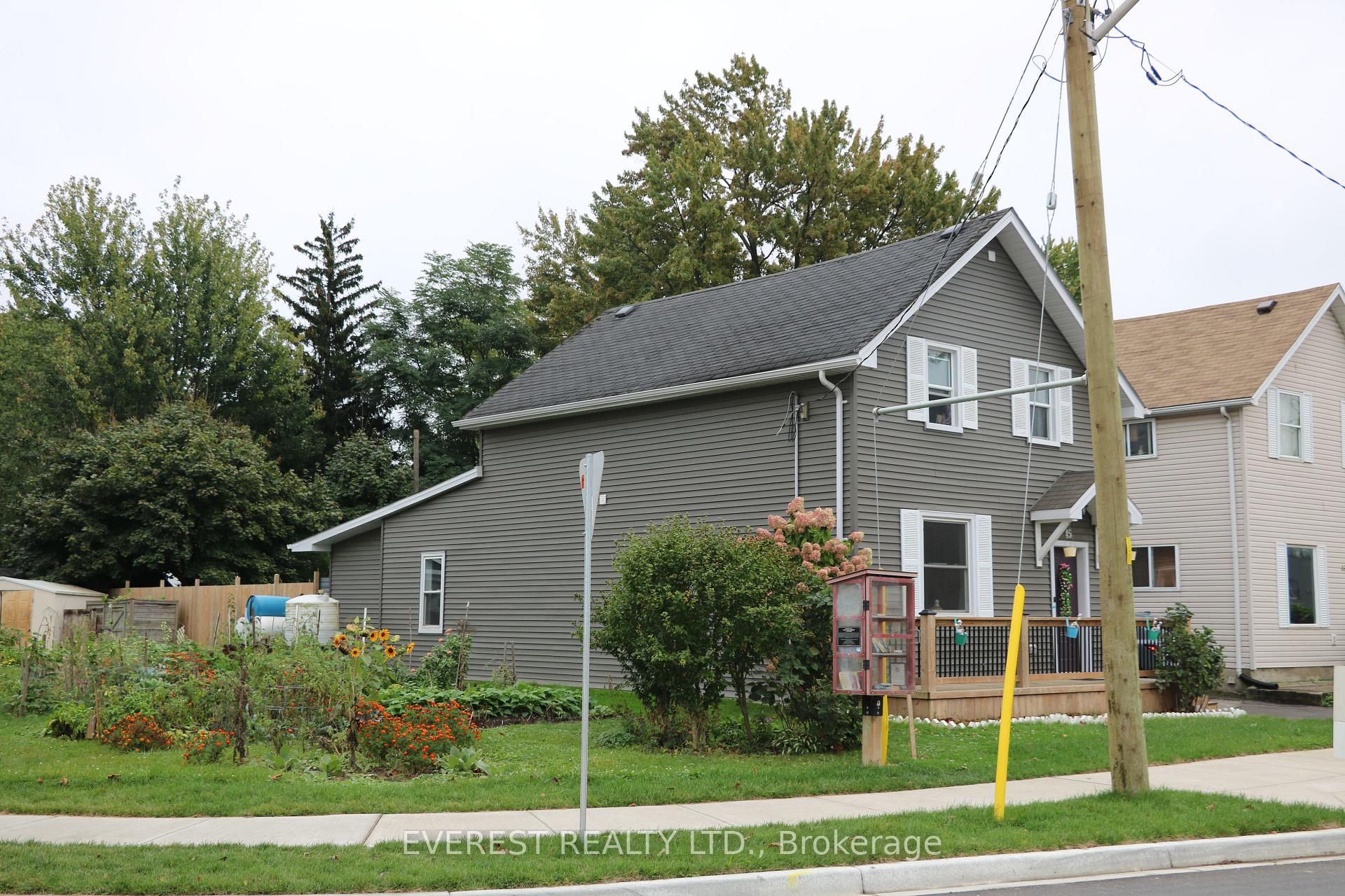 Photo 2 of 45 St Catharine Street, St. Thomas — HOMEH