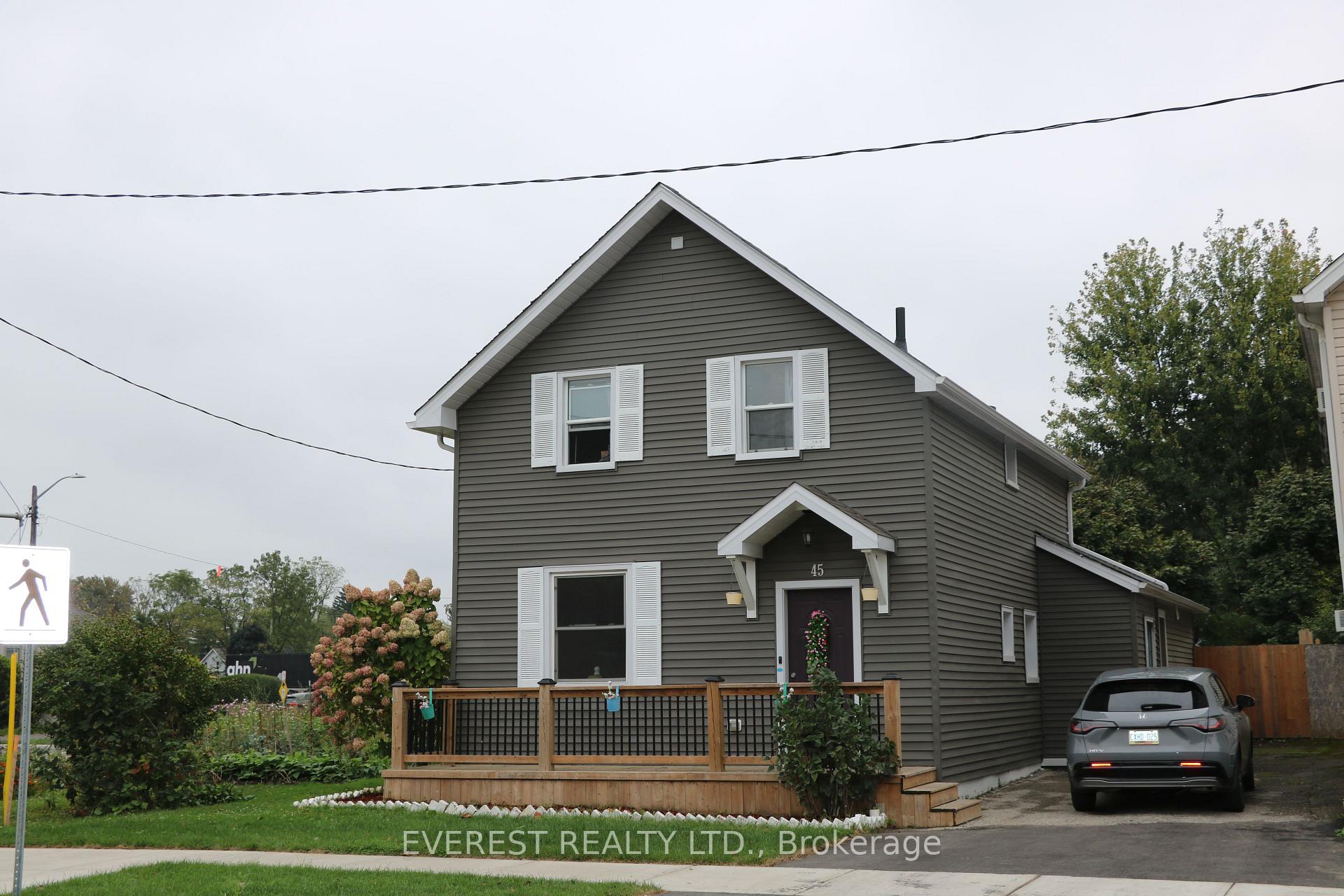 Photo 3 of 45 St Catharine Street, St. Thomas — HOMEH