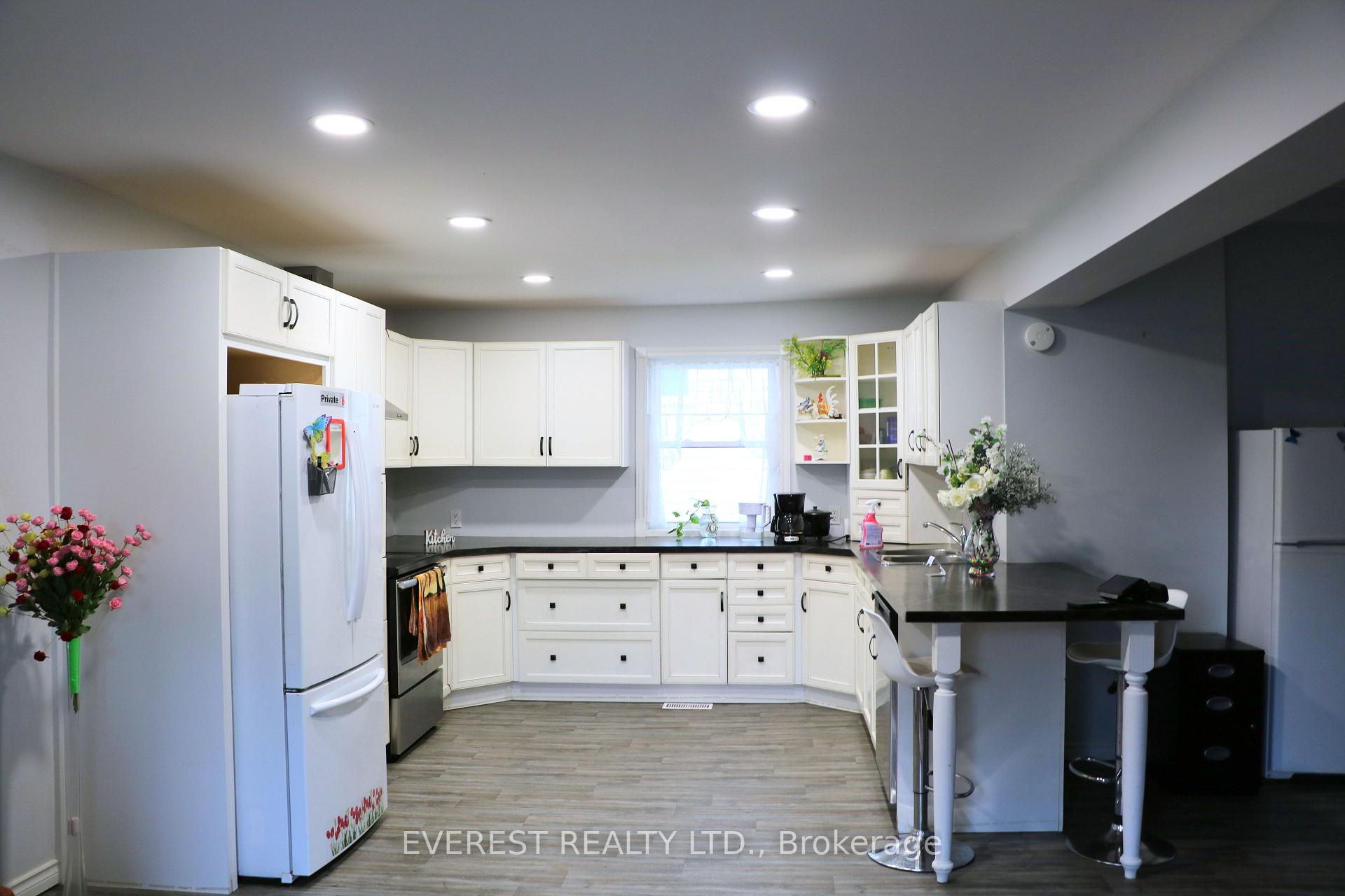 Photo 10 of 45 St Catharine Street, St. Thomas — HOMEH