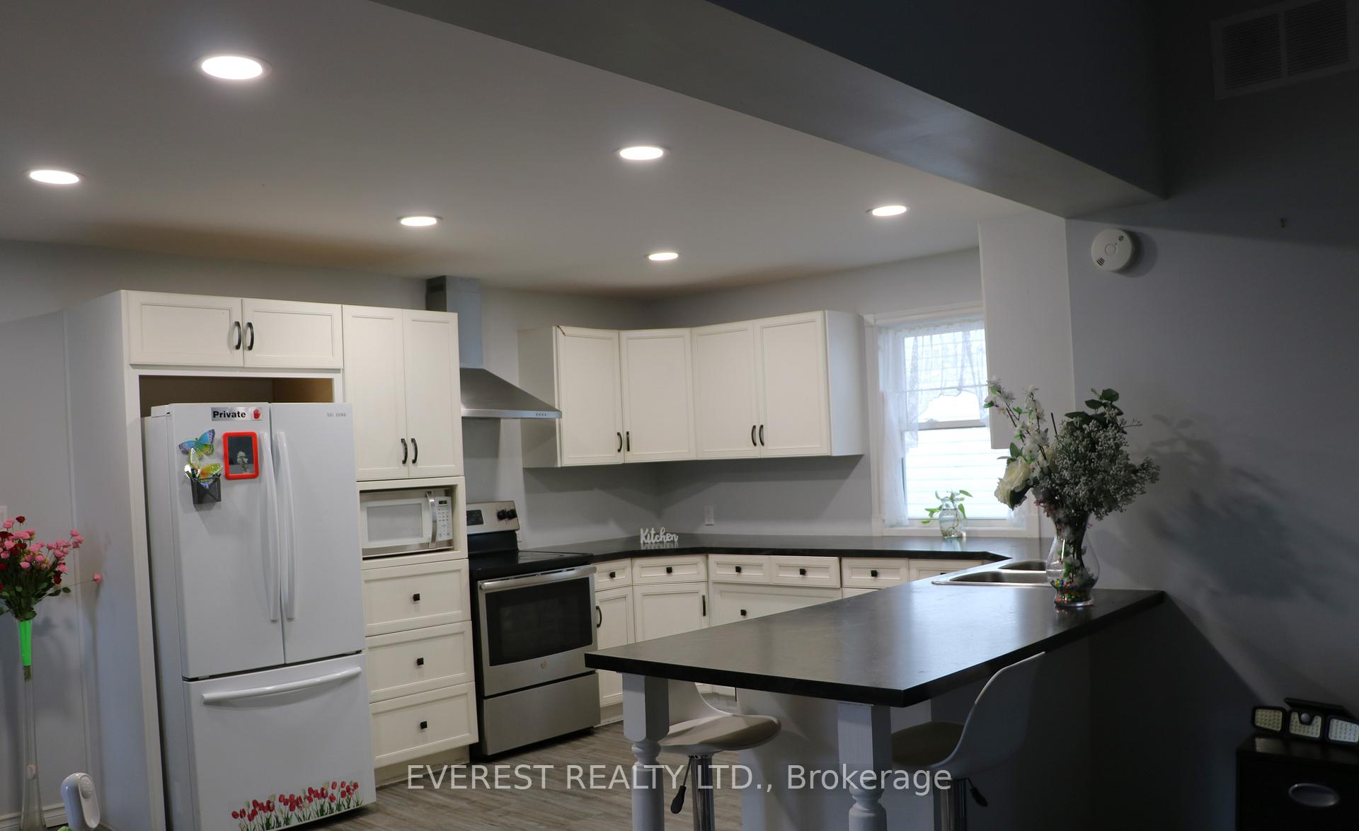 Photo 11 of 45 St Catharine Street, St. Thomas — HOMEH