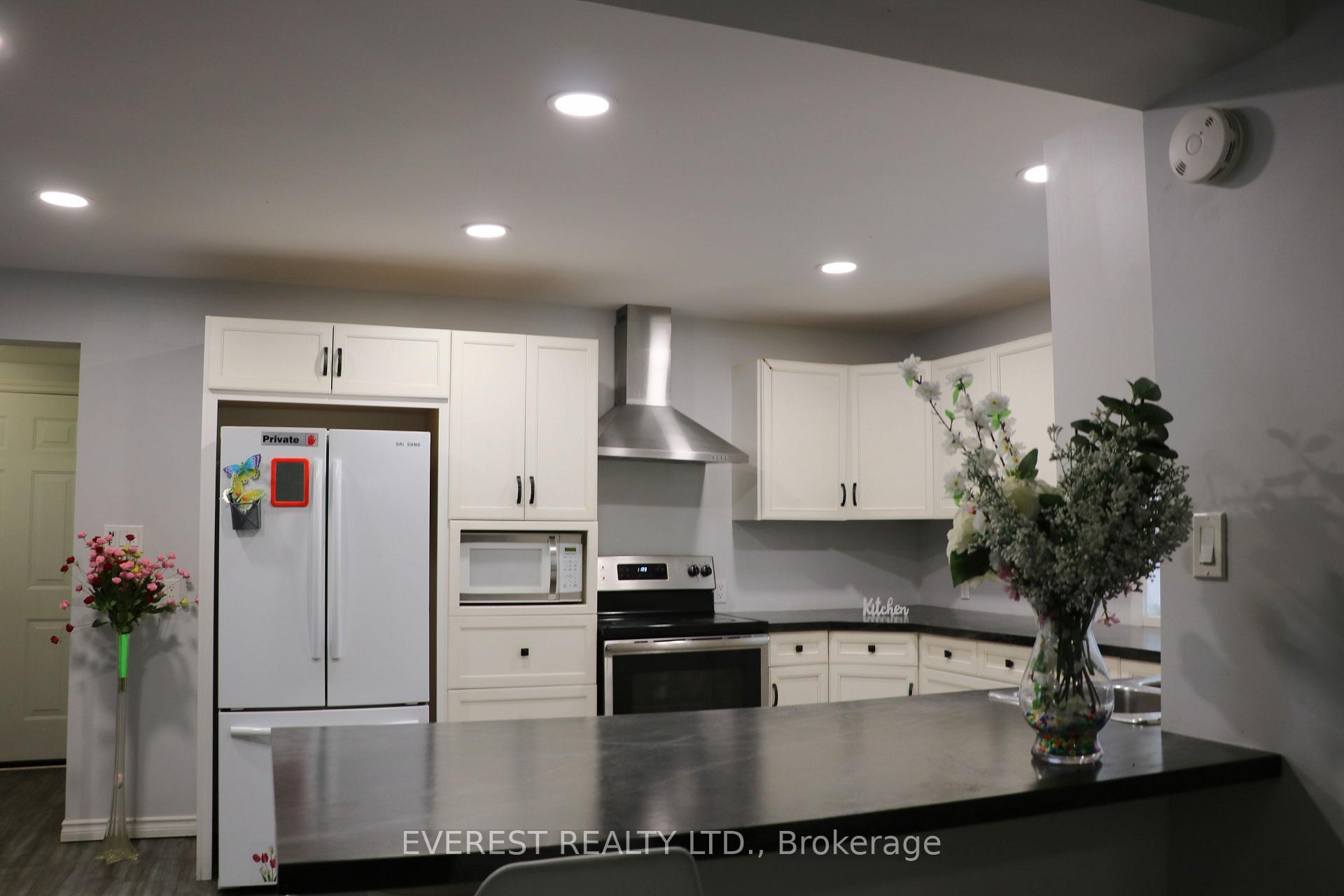 Photo 12 of 45 St Catharine Street, St. Thomas — HOMEH