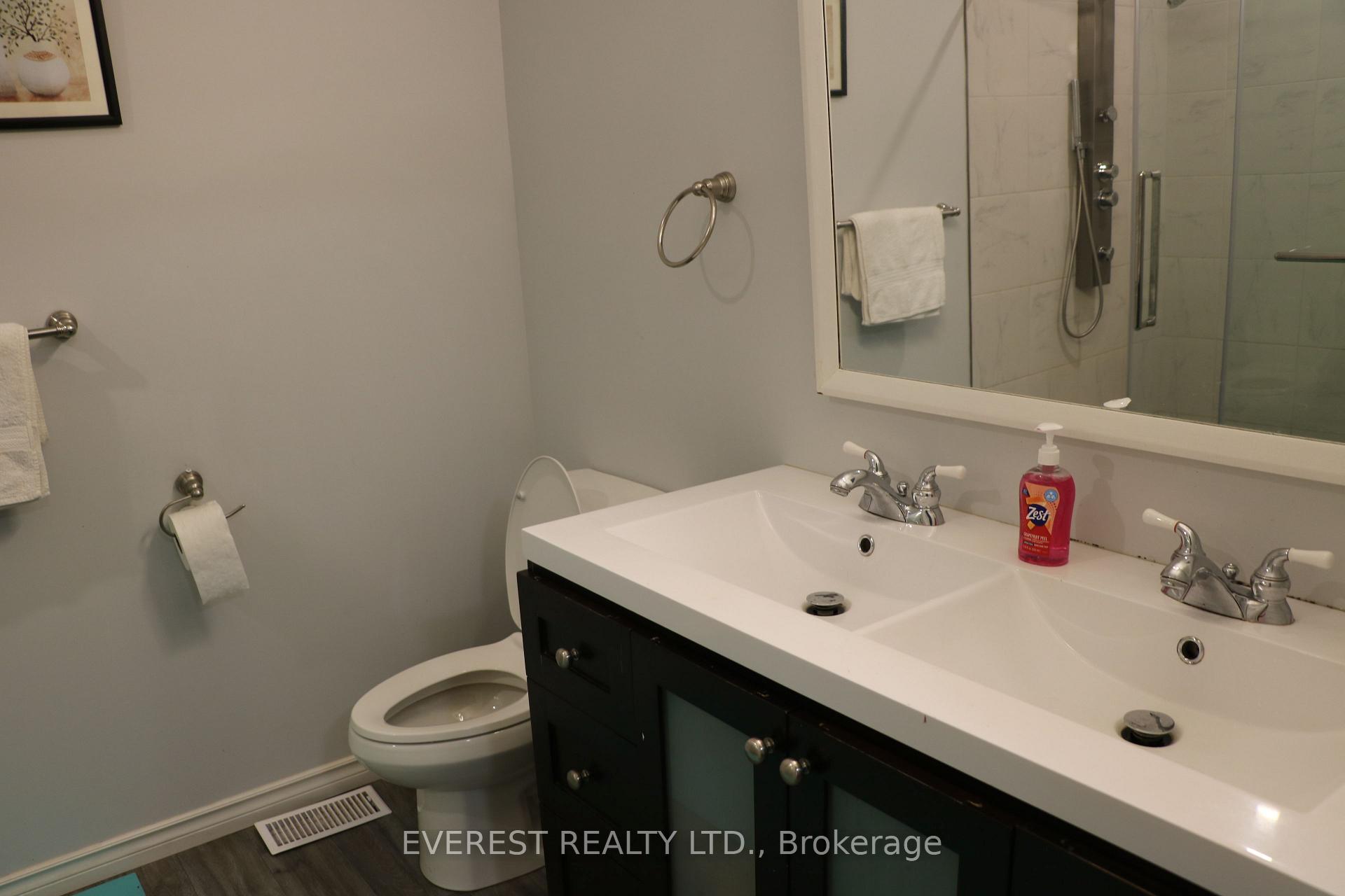 Photo 17 of 45 St Catharine Street, St. Thomas — HOMEH