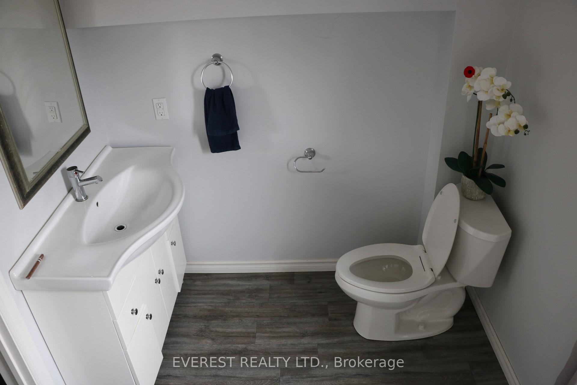 Photo 22 of 45 St Catharine Street, St. Thomas — HOMEH