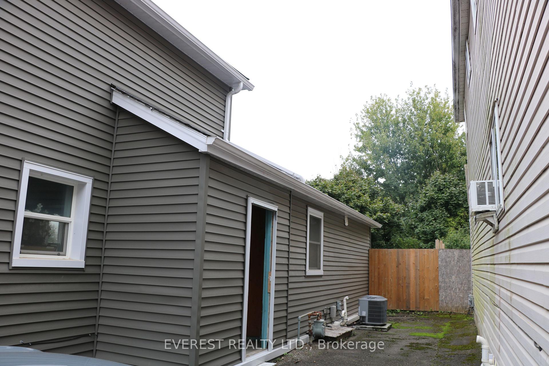 Photo 29 of 45 St Catharine Street, St. Thomas — HOMEH