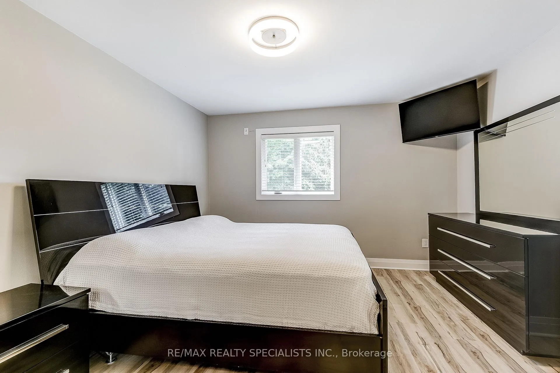 Photo 21 of 40 Kevin Crescent, Essa, Thornton — HOMEH