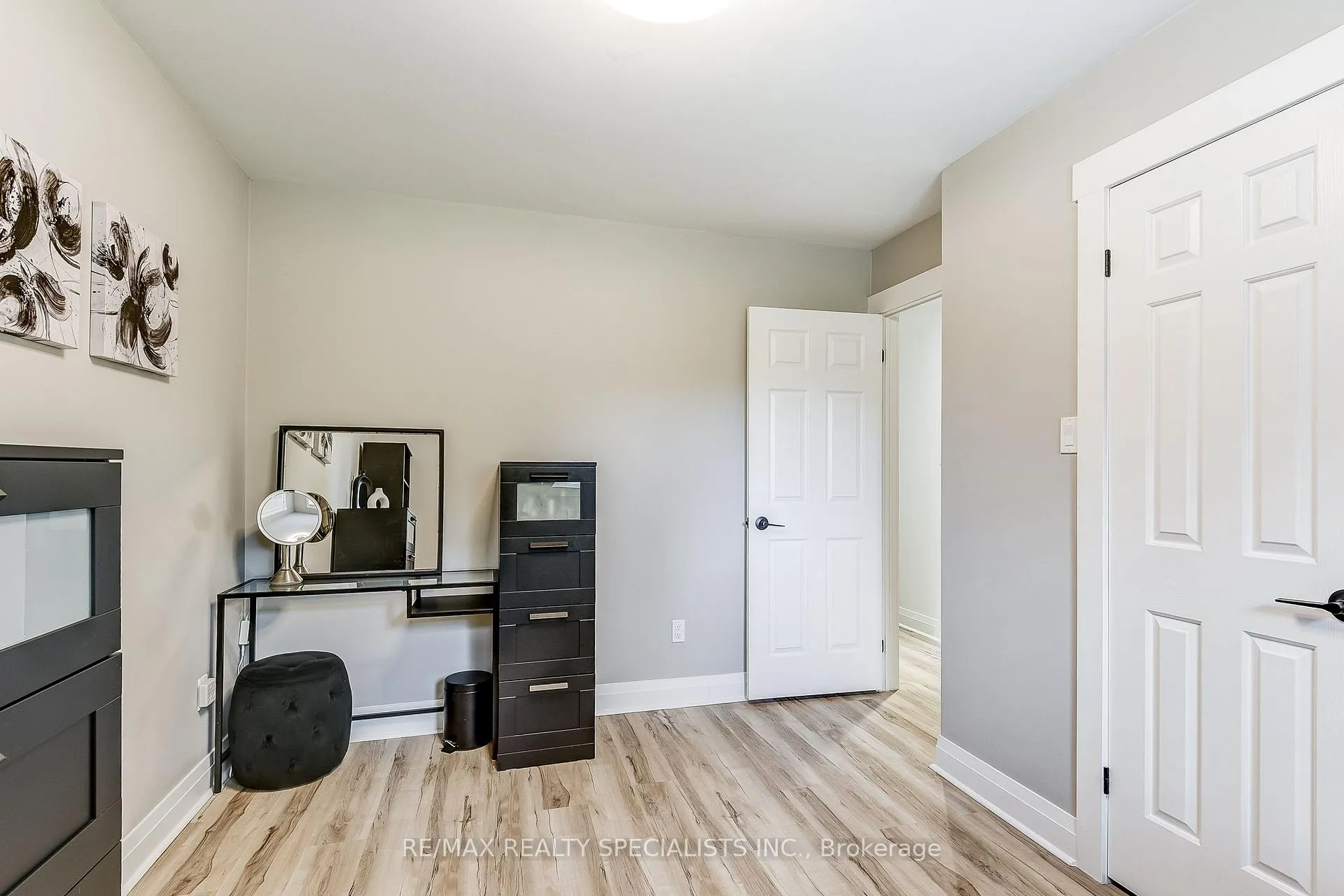 Photo 24 of 40 Kevin Crescent, Essa, Thornton — HOMEH