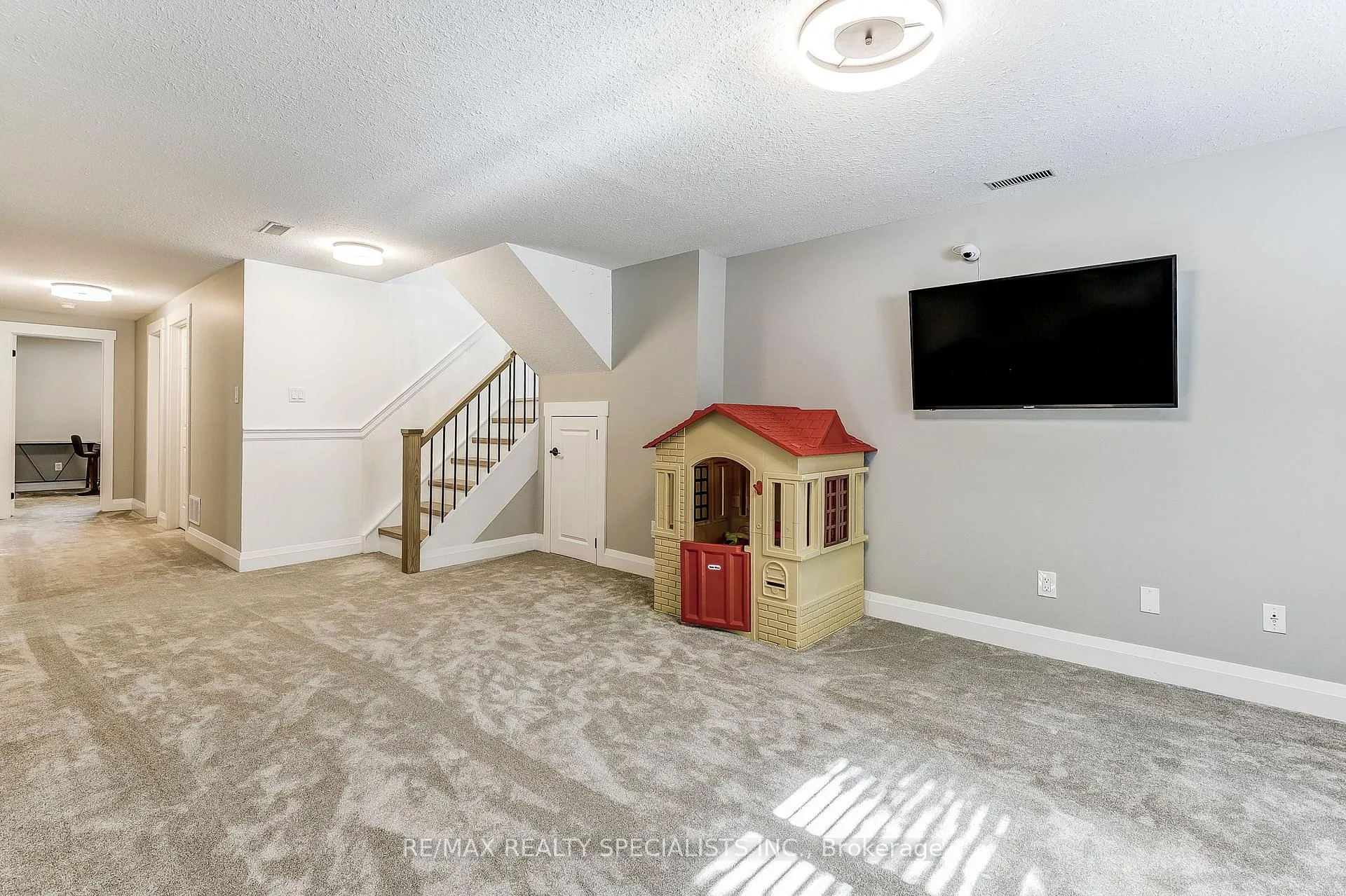 Photo 30 of 40 Kevin Crescent, Essa, Thornton — HOMEH