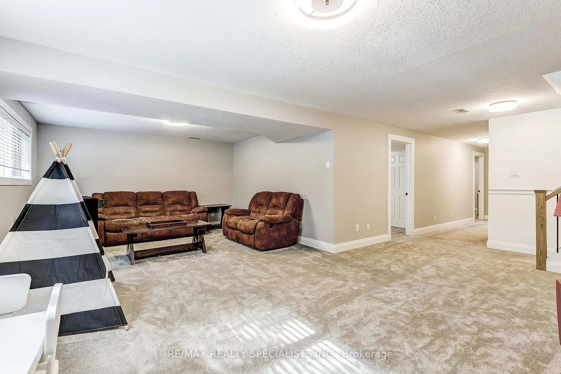 Photo 31 of 40 Kevin Crescent, Essa, Thornton — HOMEH