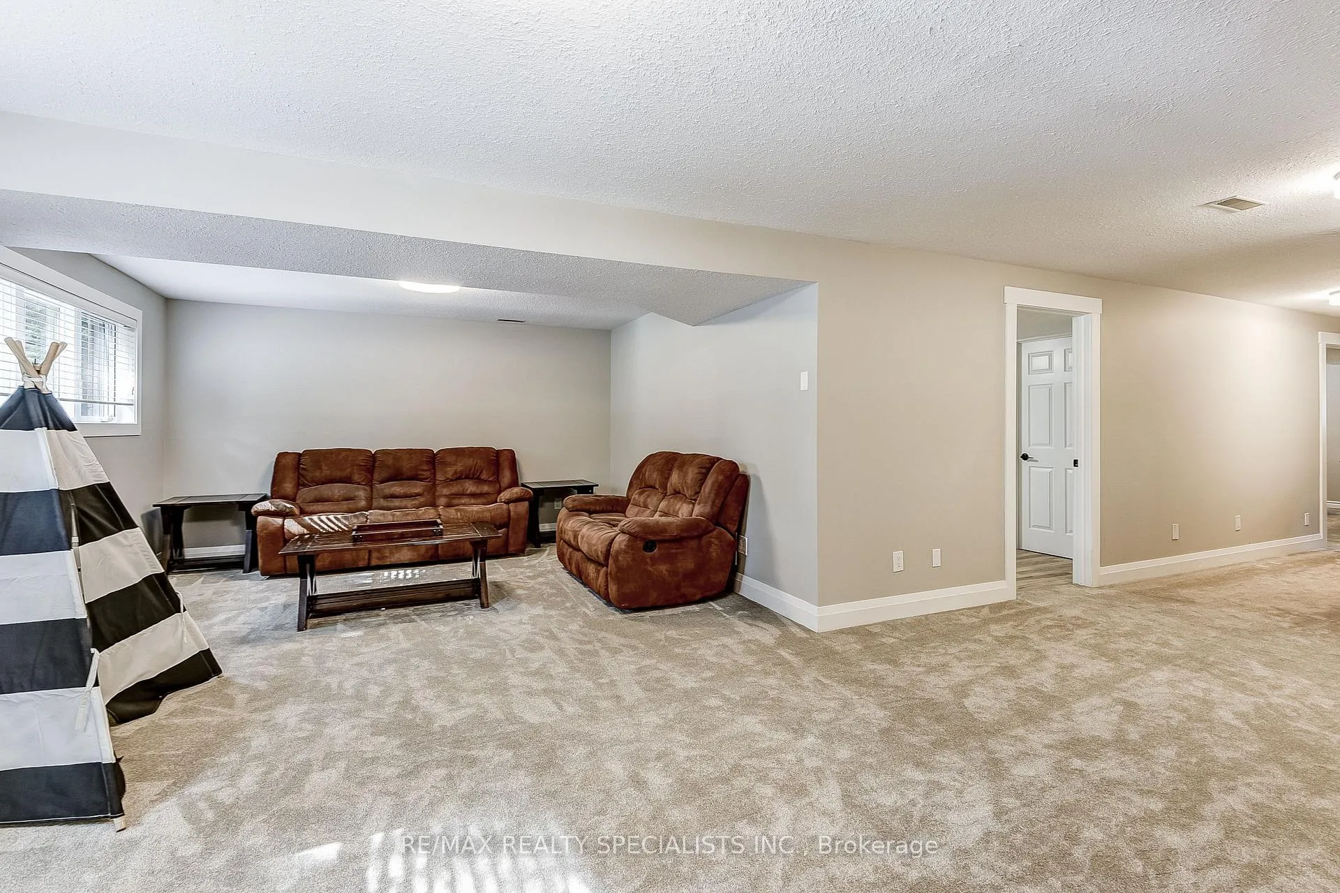 Photo 34 of 40 Kevin Crescent, Essa, Thornton — HOMEH