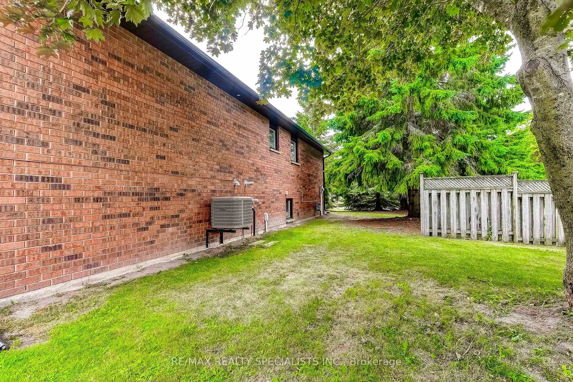 Photo 48 of 40 Kevin Crescent, Essa, Thornton — HOMEH