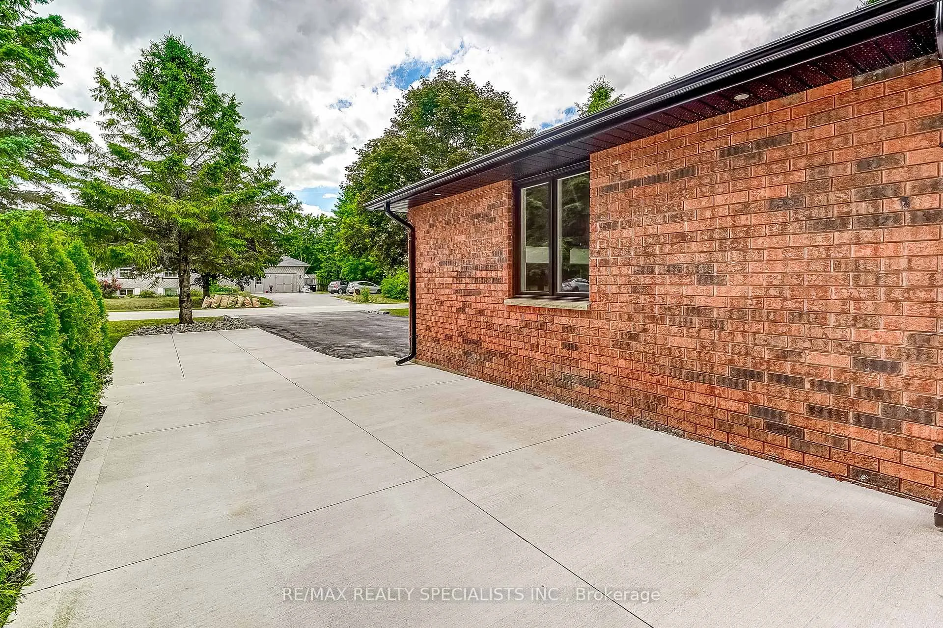 Photo 50 of 40 Kevin Crescent, Essa, Thornton — HOMEH