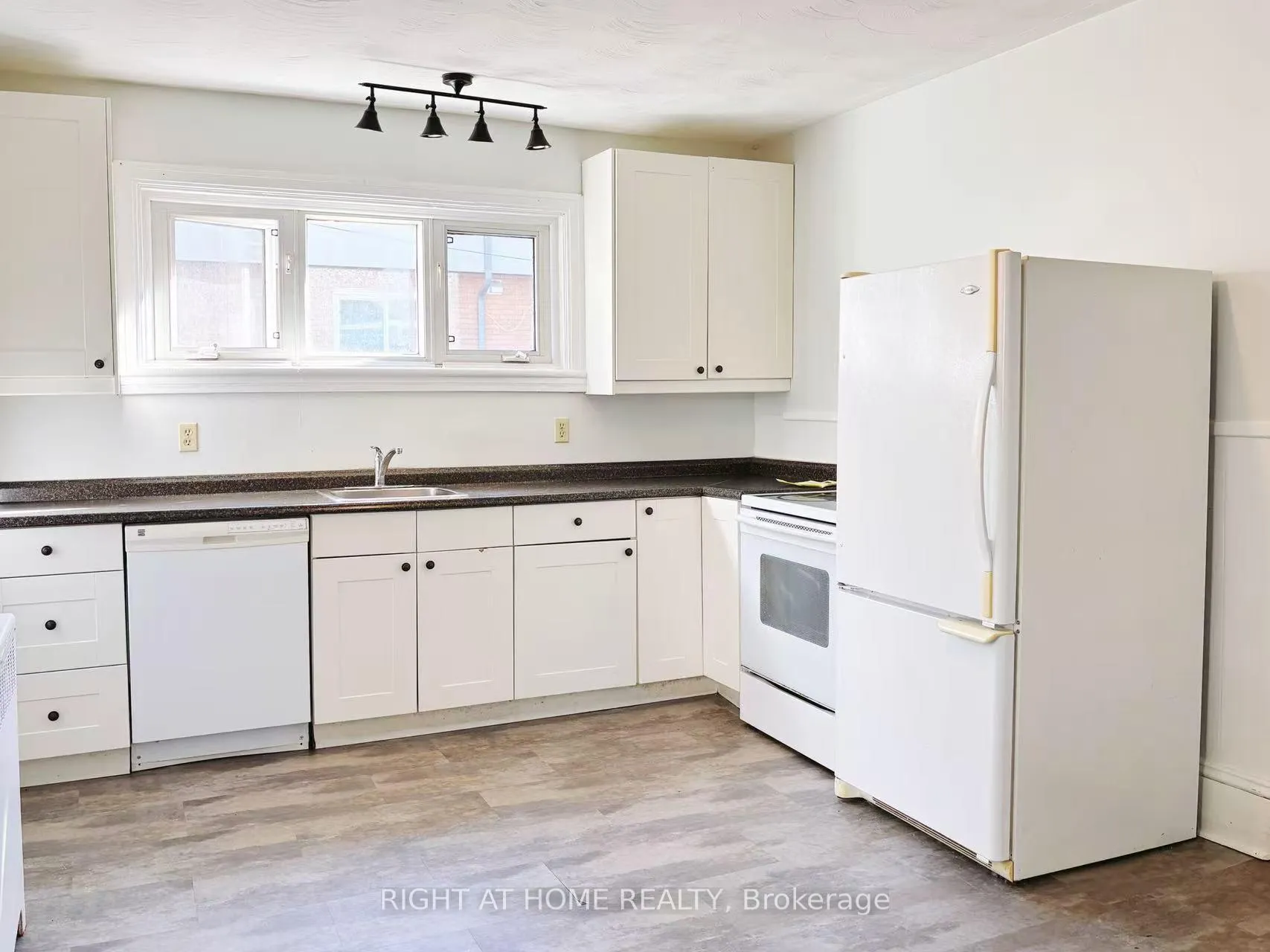 Photo 2 of Unit 1, 367 Dominion Avenue, Ottawa, Westboro West — HOMEH