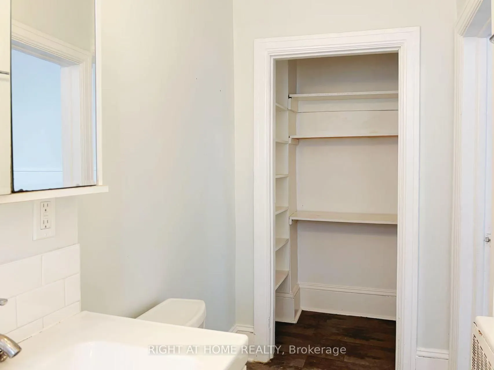 Photo 7 of Unit 1, 367 Dominion Avenue, Ottawa, Westboro West — HOMEH