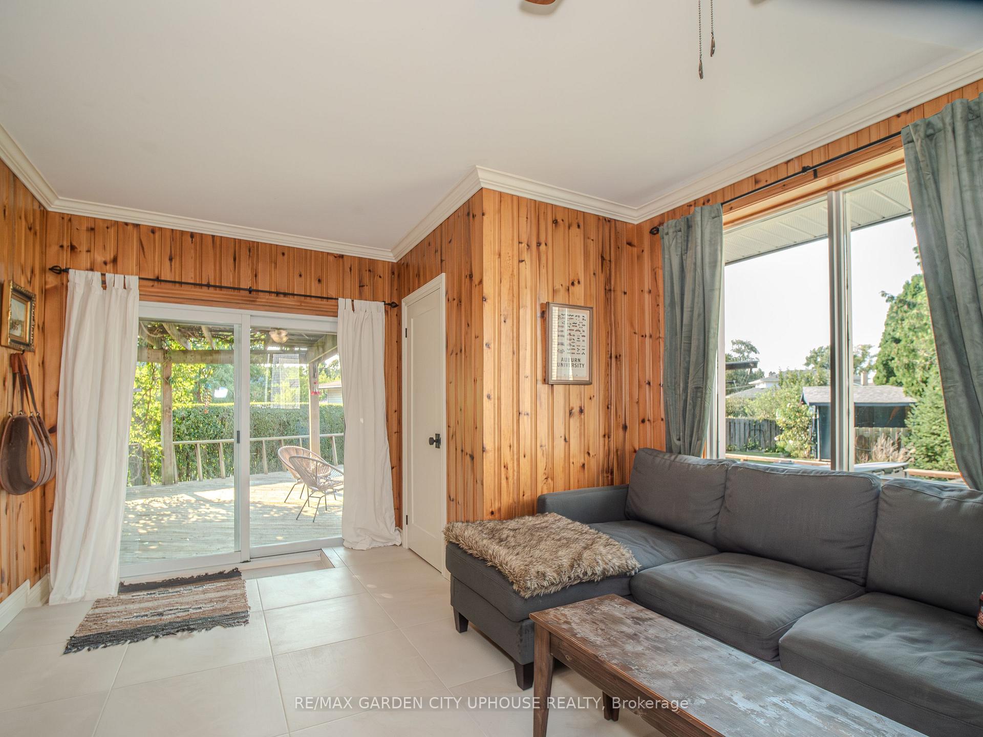 Photo 11 of 219 Lakeshore Road, St. Catharines, Lakeshore — HOMEH