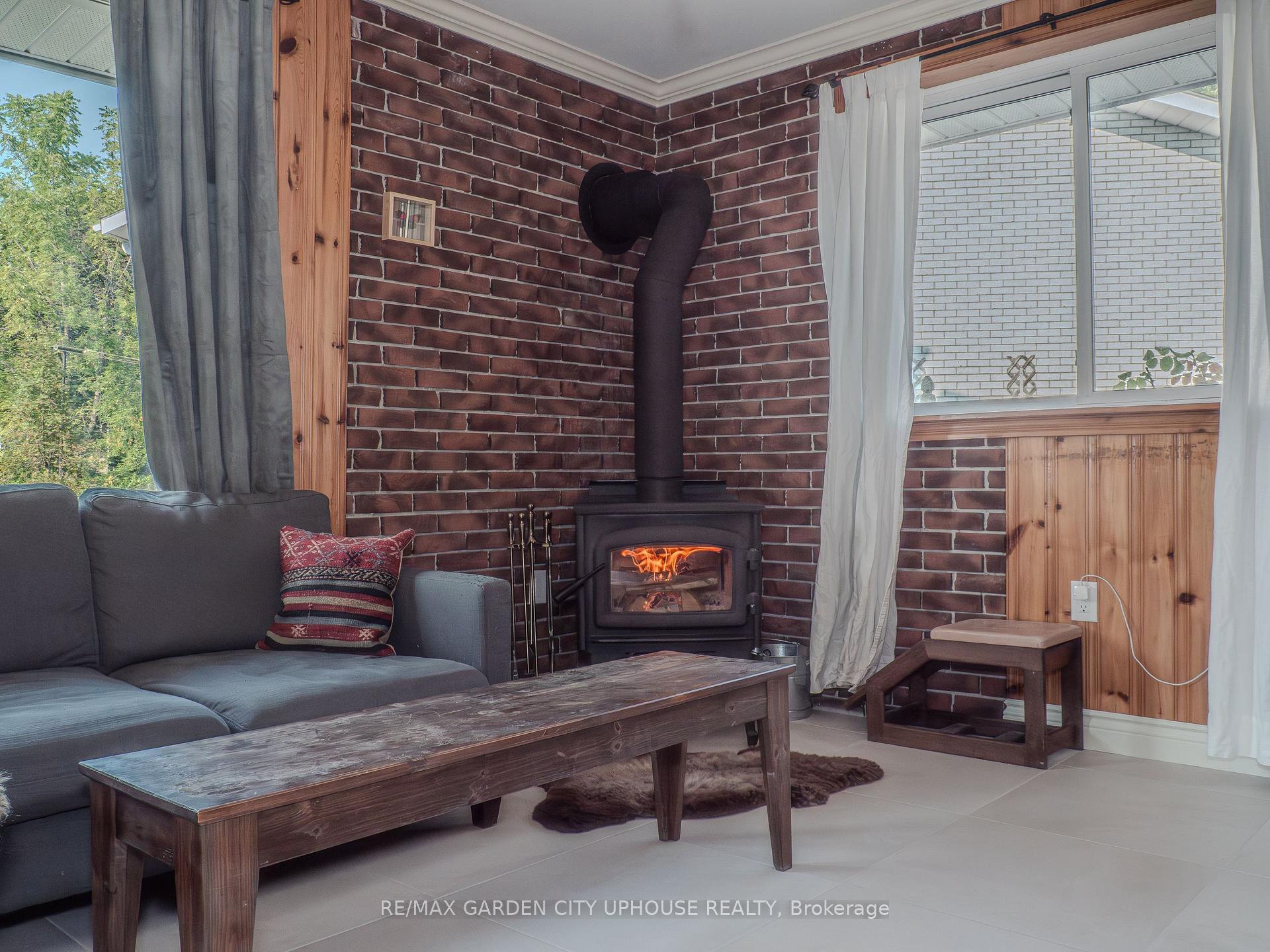 Photo 12 of 219 Lakeshore Road, St. Catharines, Lakeshore — HOMEH