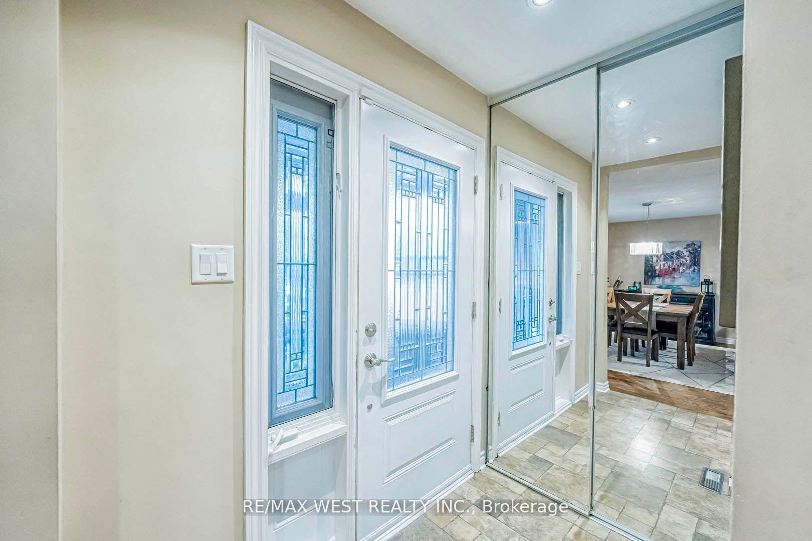 Photo 8 of 33 Herkley Drive, Brampton, Madoc — HOMEH