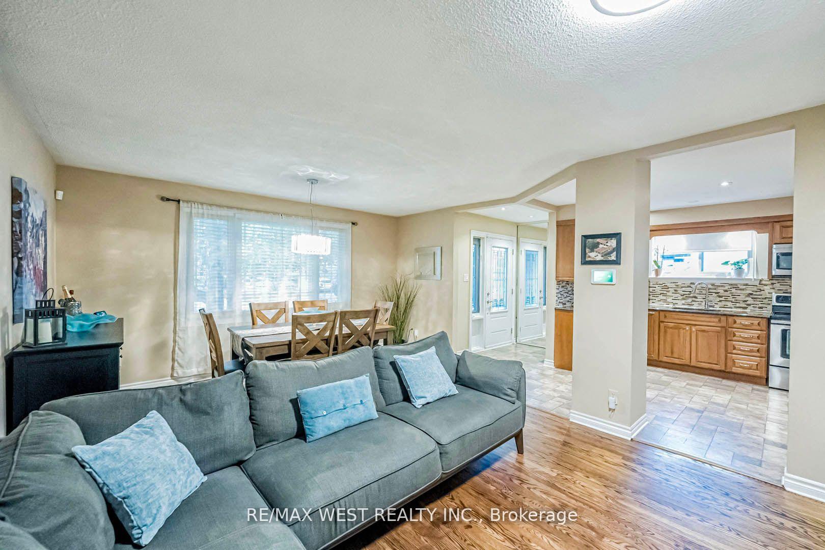Photo 11 of 33 Herkley Drive, Brampton, Madoc — HOMEH