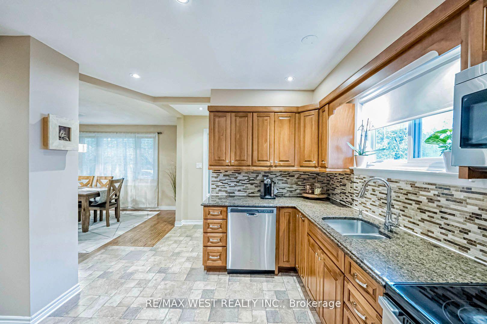 Photo 14 of 33 Herkley Drive, Brampton, Madoc — HOMEH