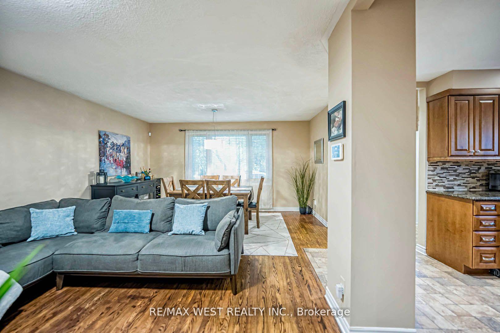 Photo 17 of 33 Herkley Drive, Brampton, Madoc — HOMEH