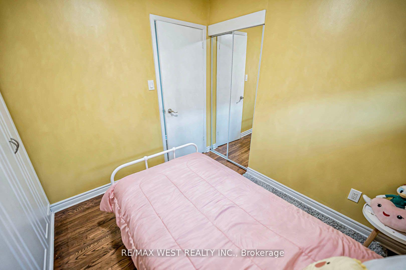 Photo 24 of 33 Herkley Drive, Brampton, Madoc — HOMEH