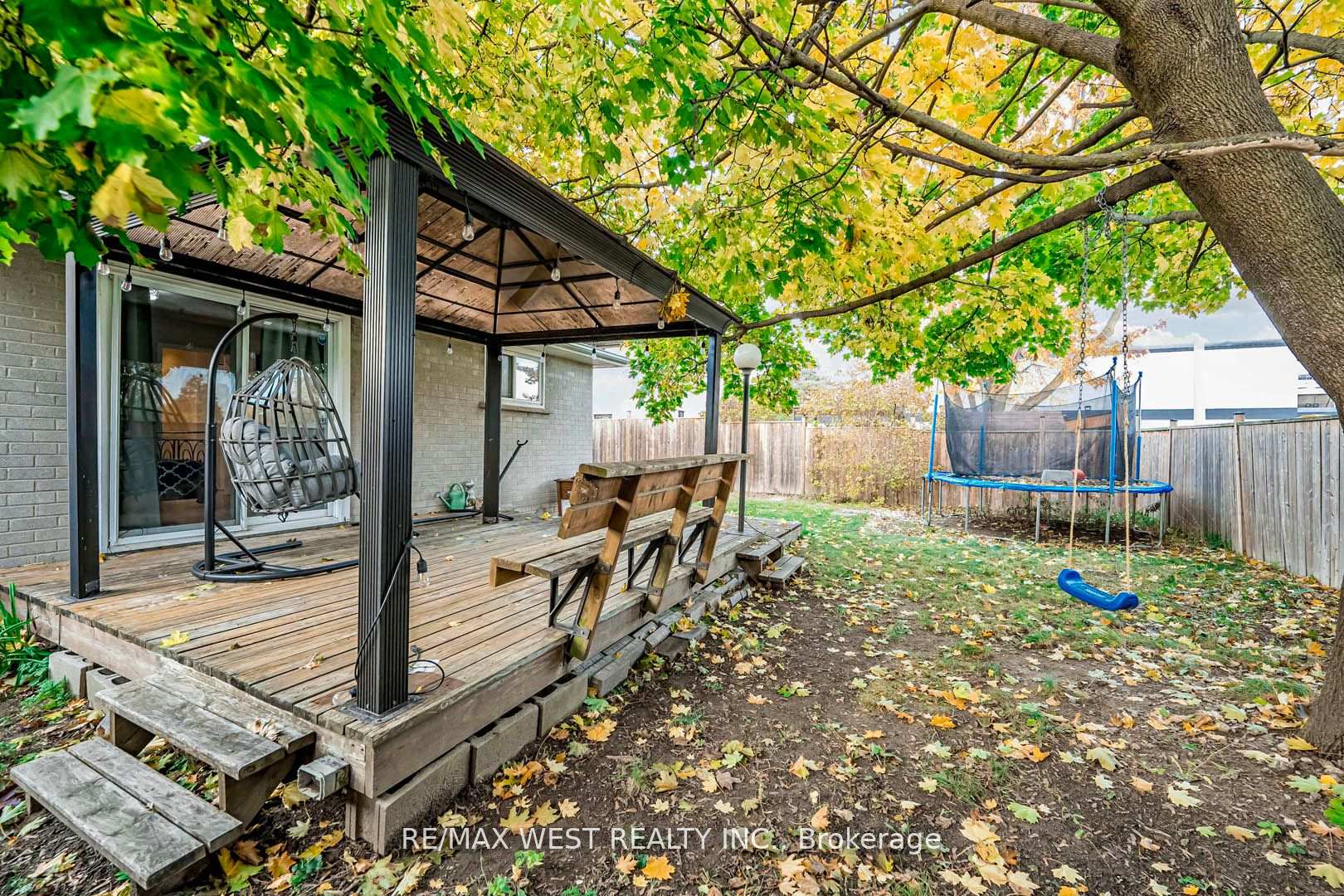 Photo 34 of 33 Herkley Drive, Brampton, Madoc — HOMEH