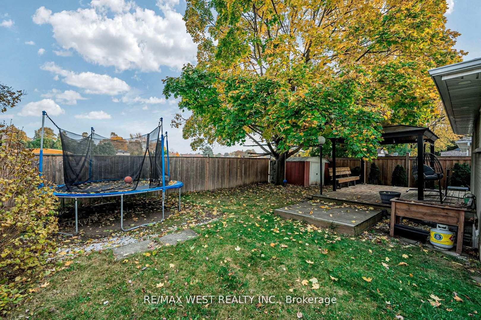 Photo 36 of 33 Herkley Drive, Brampton, Madoc — HOMEH