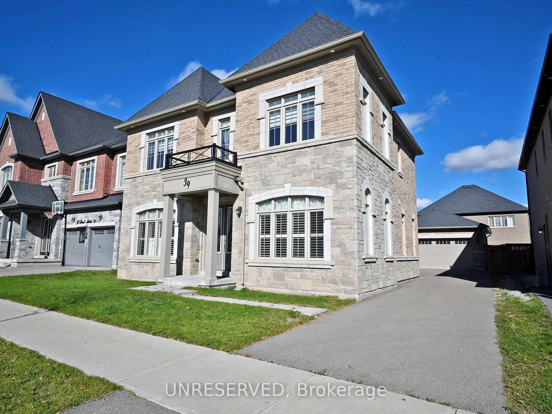 Photo 22 of 39 Trail Rider Drive, Brampton, Toronto Gore Rural Estate — HOMEH