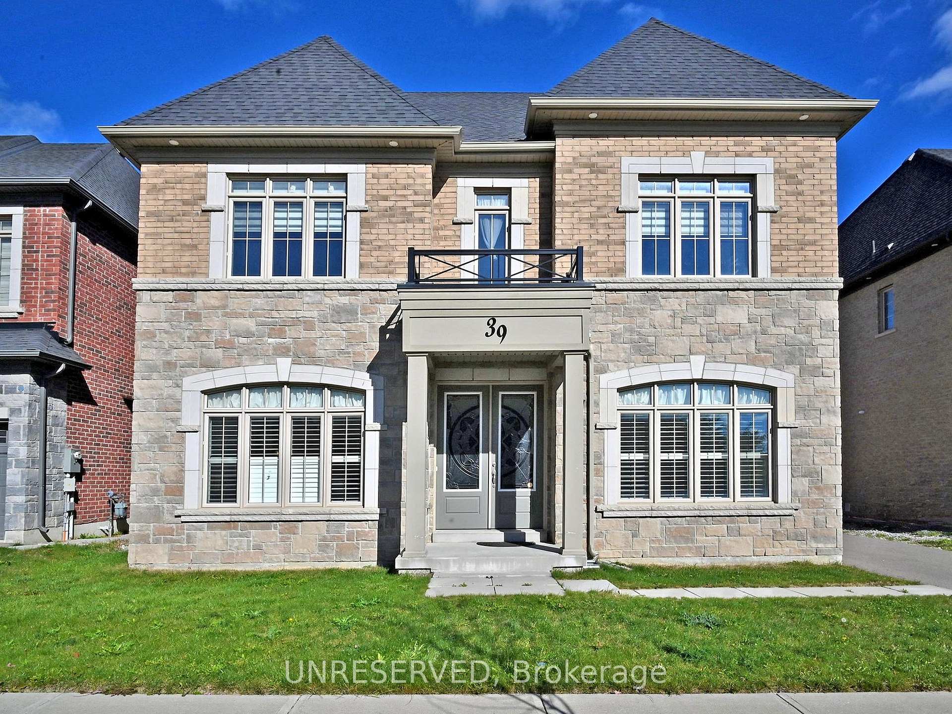 Photo 1 of 39 Trail Rider Drive, Brampton, Toronto Gore Rural Estate — HOMEH