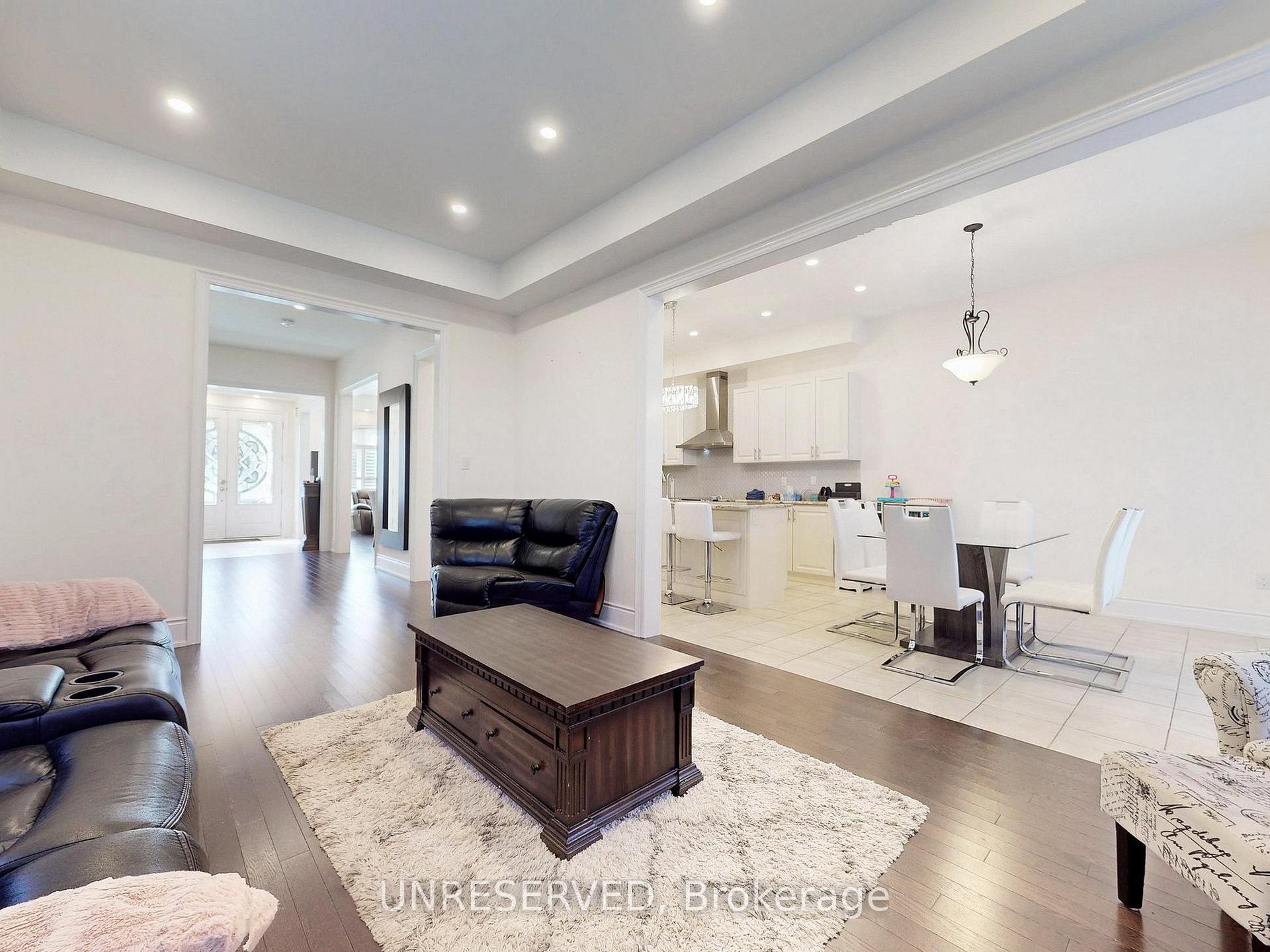 Photo 12 of 39 Trail Rider Drive, Brampton, Toronto Gore Rural Estate — HOMEH