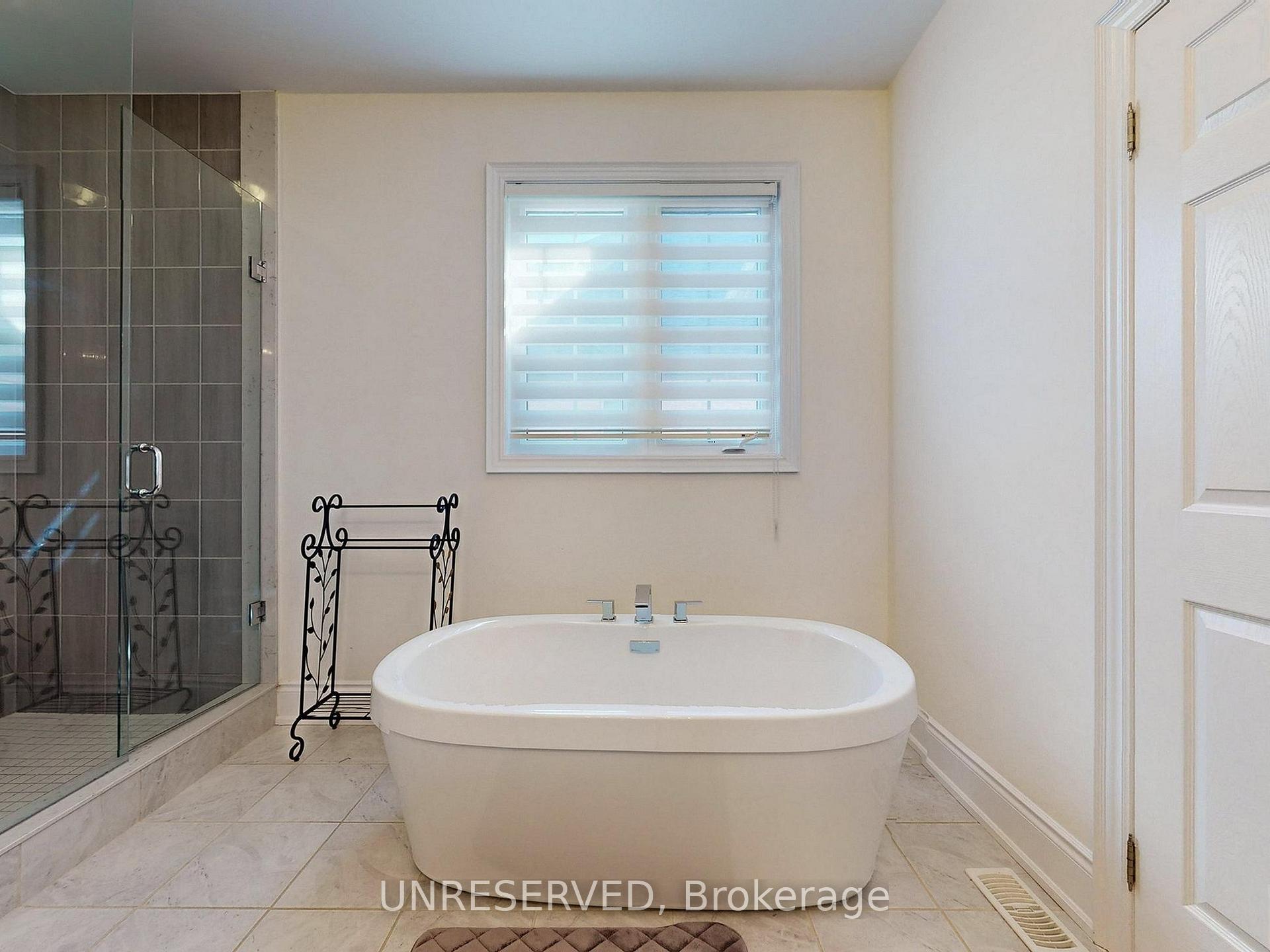 Photo 44 of 39 Trail Rider Drive, Brampton, Toronto Gore Rural Estate — HOMEH