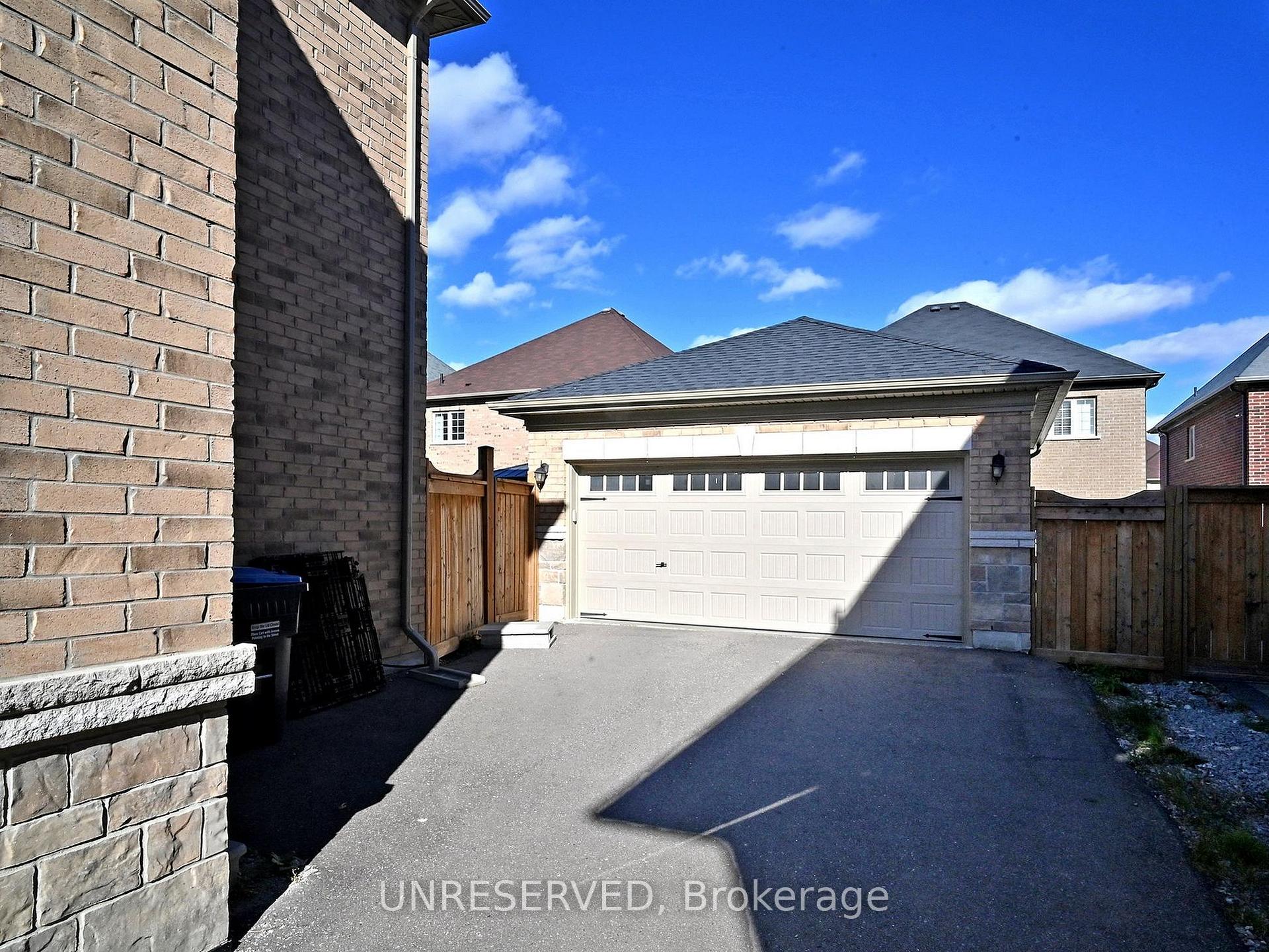 Photo 58 of 39 Trail Rider Drive, Brampton, Toronto Gore Rural Estate — HOMEH