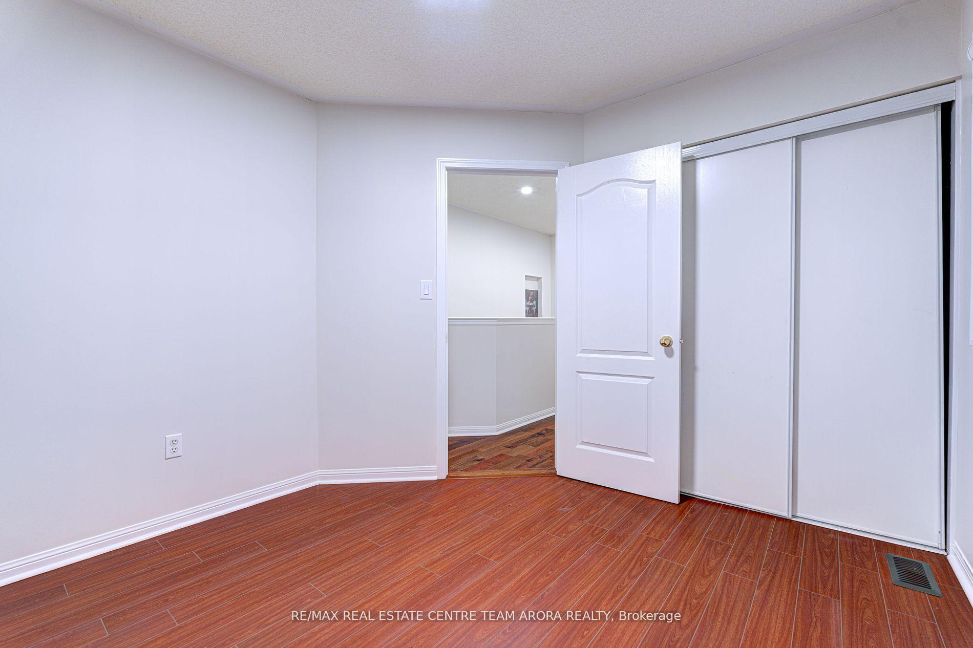 Photo 23 of 11 Jessop Drive, Brampton, Fletcher's Meadow — HOMEH