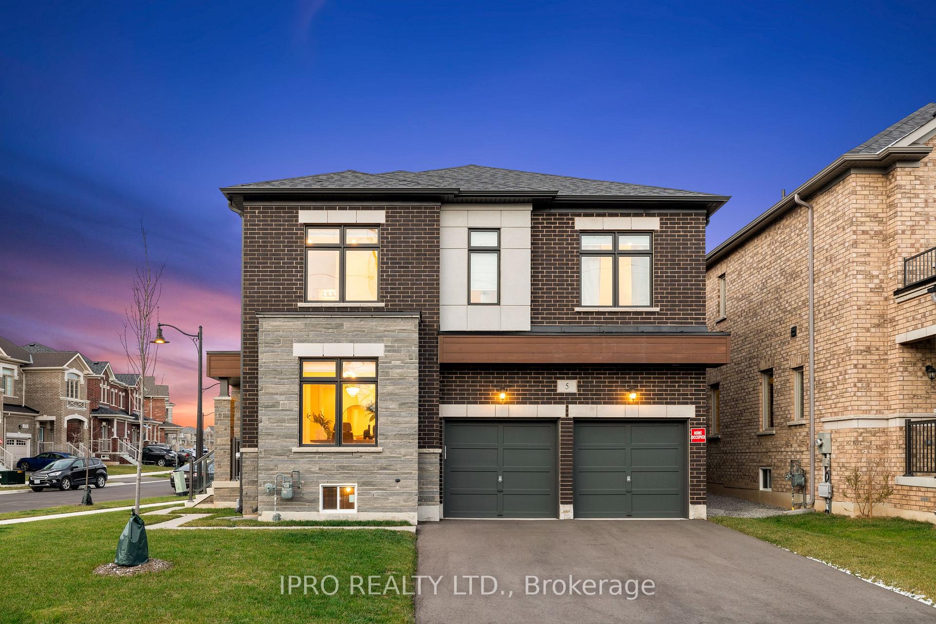 Photo 3 of 5 Cattail Crescent, Hamilton, Waterdown — HOMEH