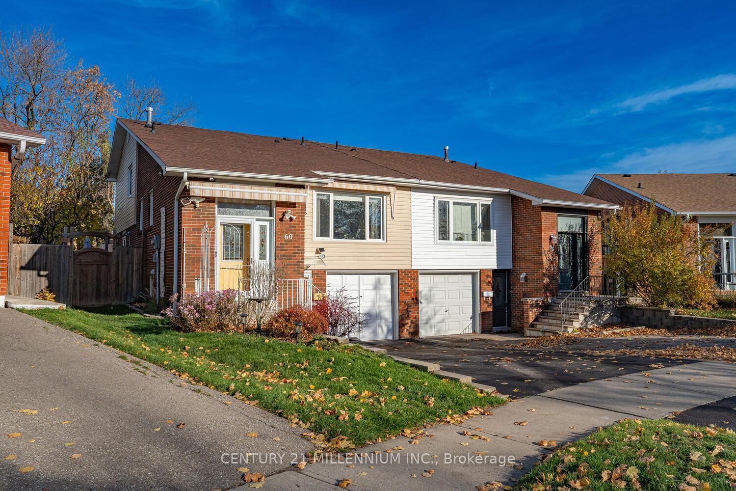 Photo 3 of 60 Camberley Crescent, Brampton, Brampton North — HOMEH
