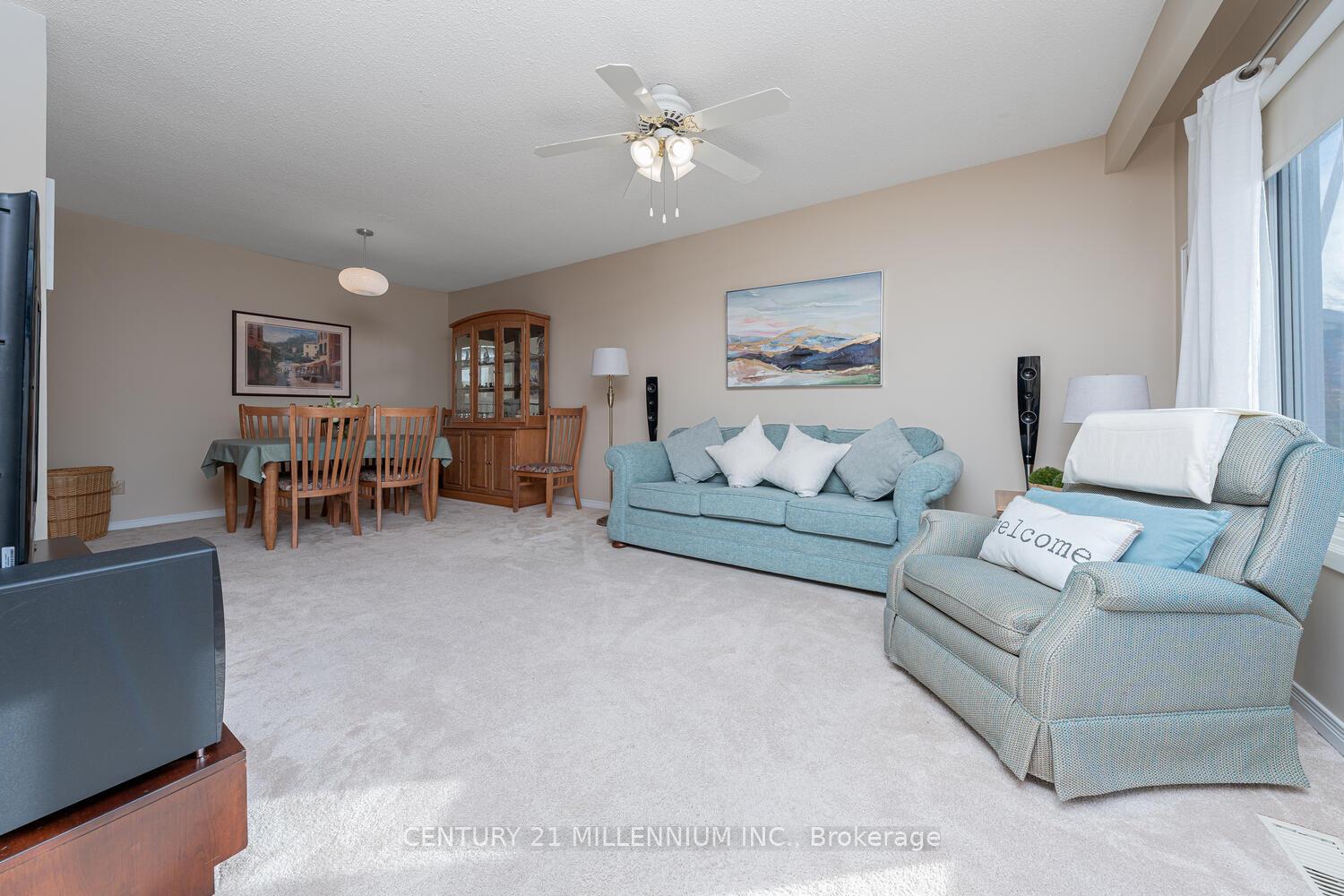 Photo 4 of 60 Camberley Crescent, Brampton, Brampton North — HOMEH