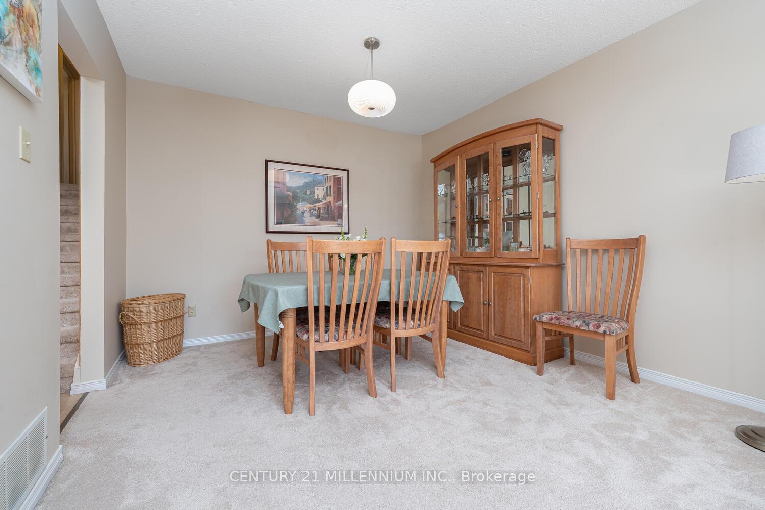 Photo 6 of 60 Camberley Crescent, Brampton, Brampton North — HOMEH