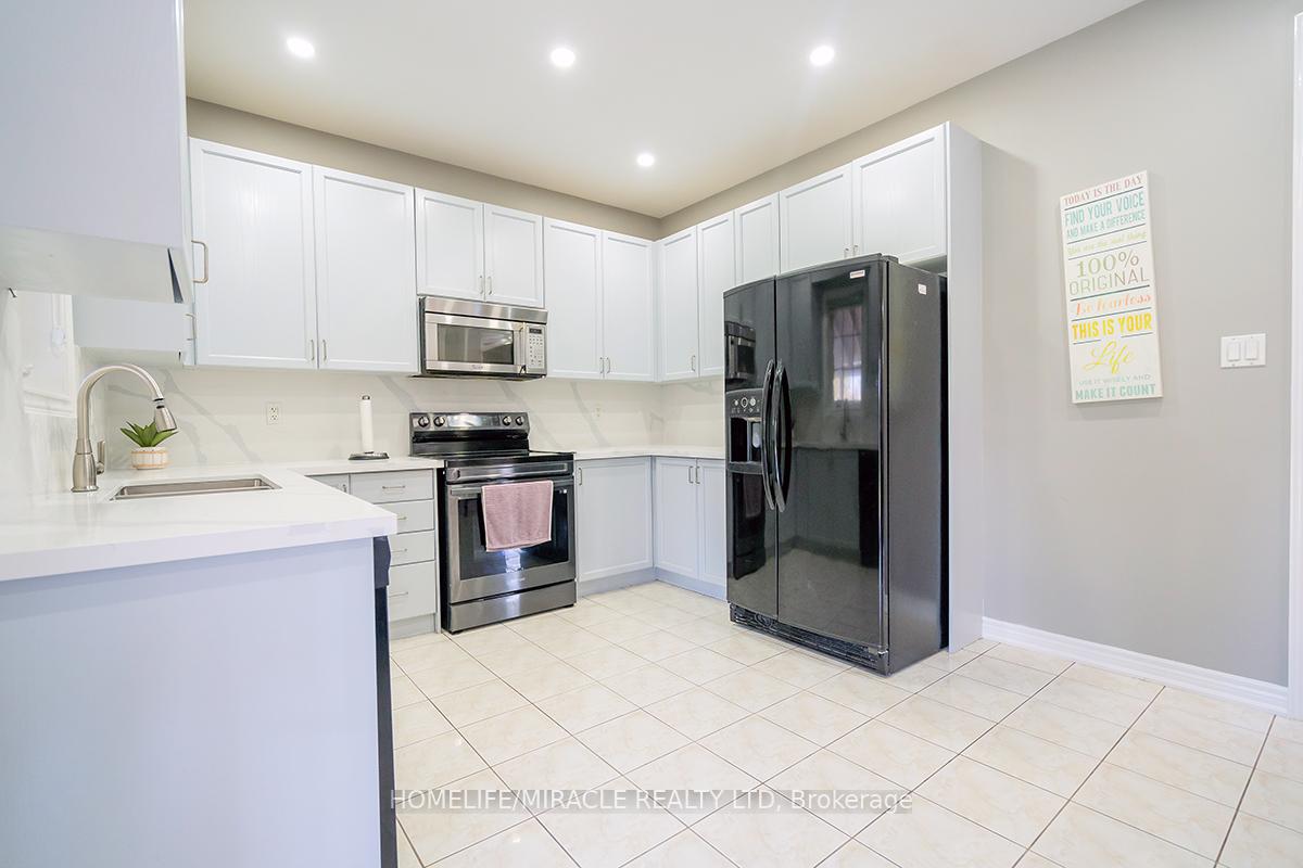 Photo 11 of 4 Princefield Place, Brampton, Sandringham-Wellington — HOMEH