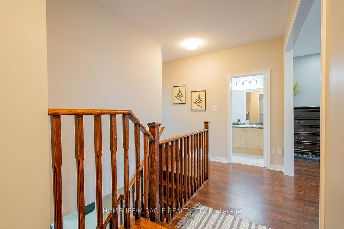 Photo 32 of 4 Princefield Place, Brampton, Sandringham-Wellington — HOMEH