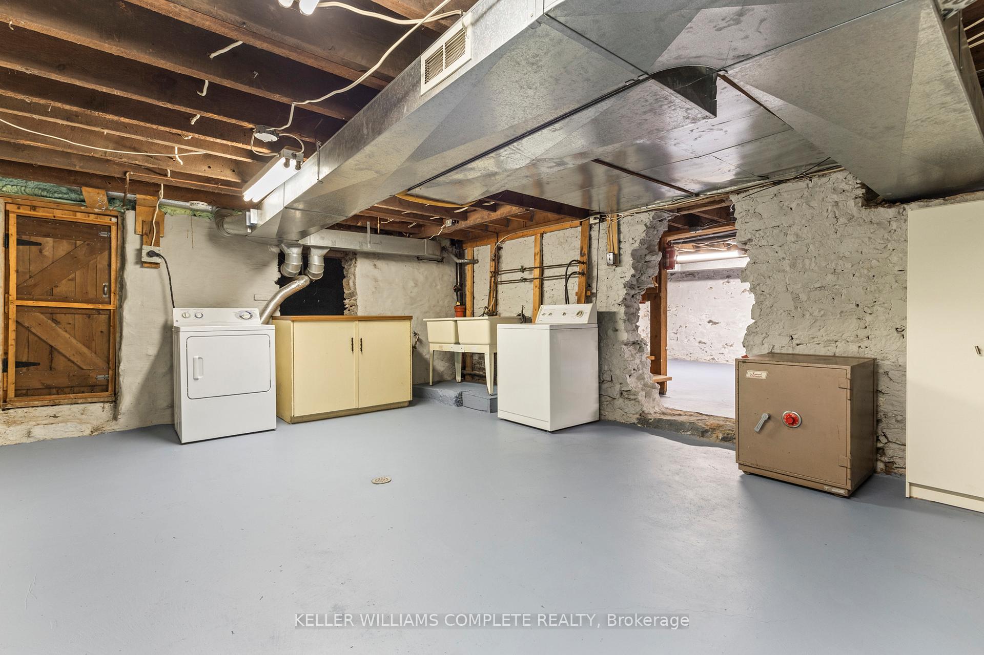 Photo 46 of 11 Ford Street, Hamilton, Corktown — HOMEH
