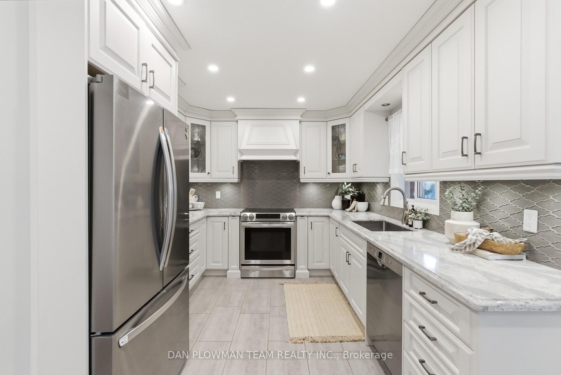 Photo 12 of 8 Aldcroft Crescent, Clarington, Bowmanville — HOMEH