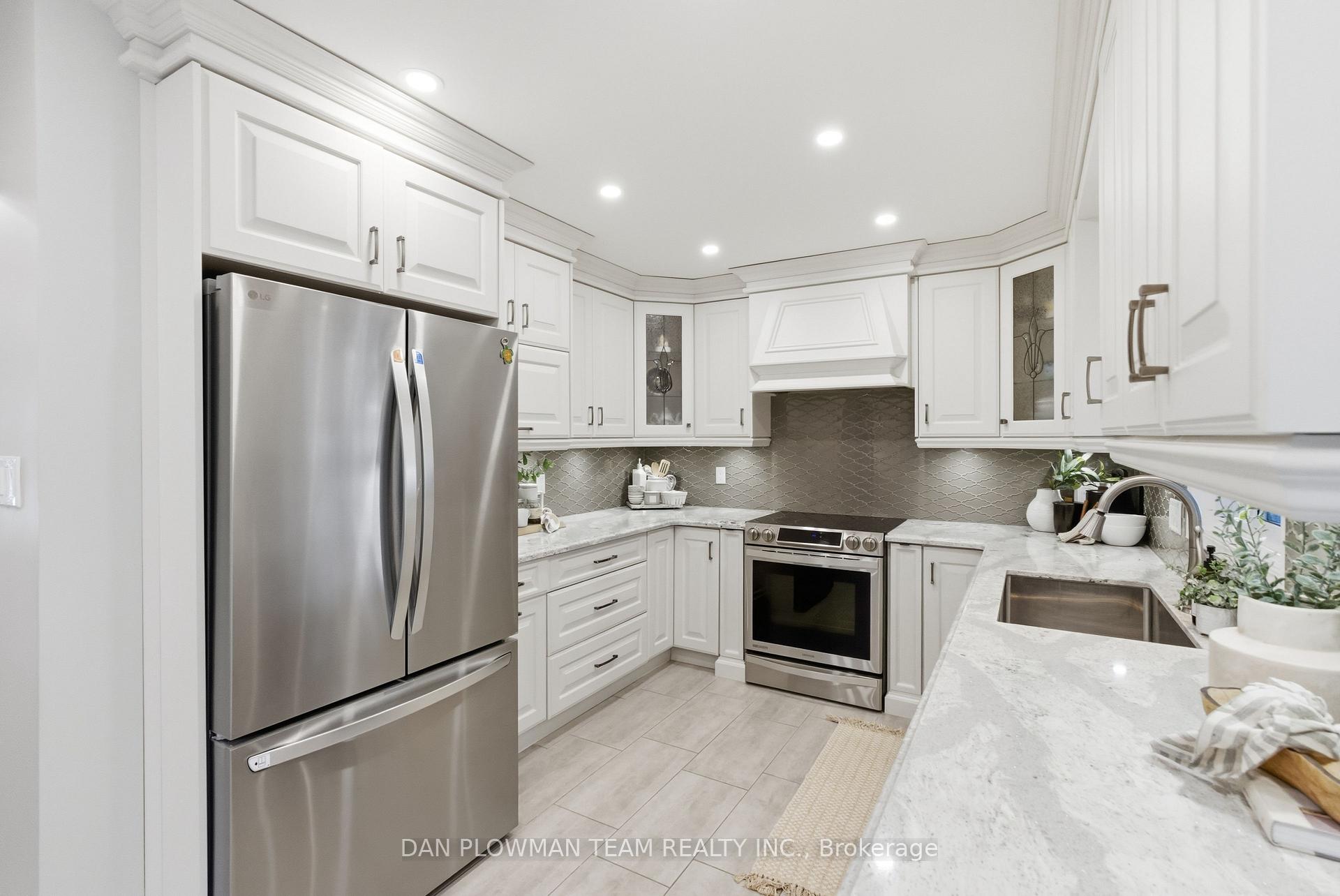 Photo 11 of 8 Aldcroft Crescent, Clarington, Bowmanville — HOMEH